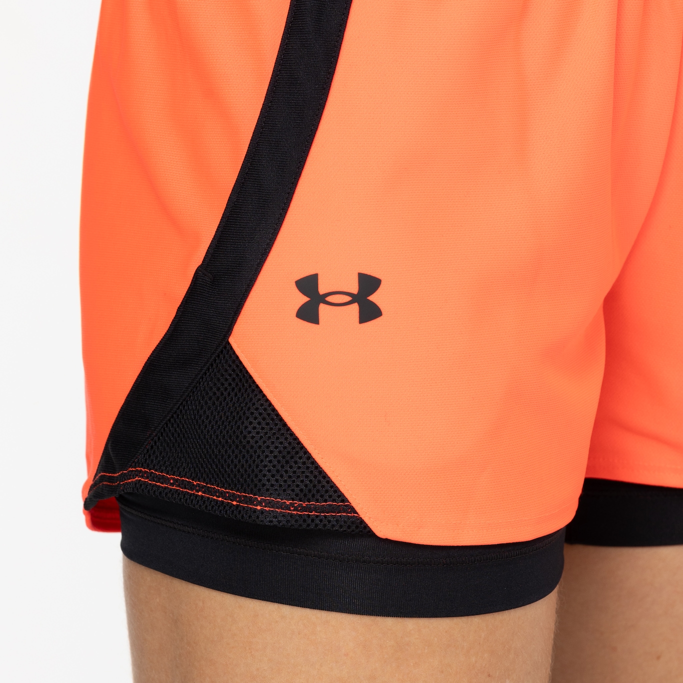 Shorts Under Armour Heatgear Play Up 2 In 1 - Feminino - Foto 6