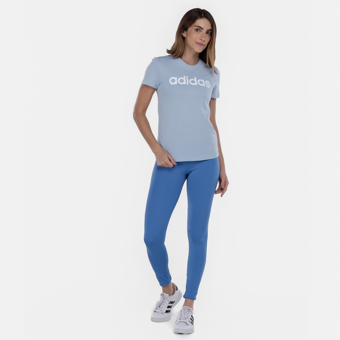 Camiseta adidas Logo Linear - Feminina - Foto 3