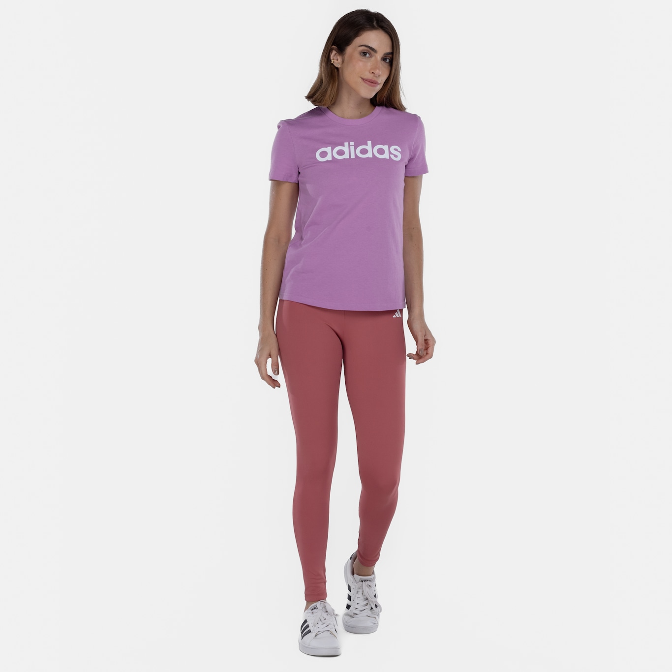 Camiseta adidas Logo Linear - Feminina - Foto 3