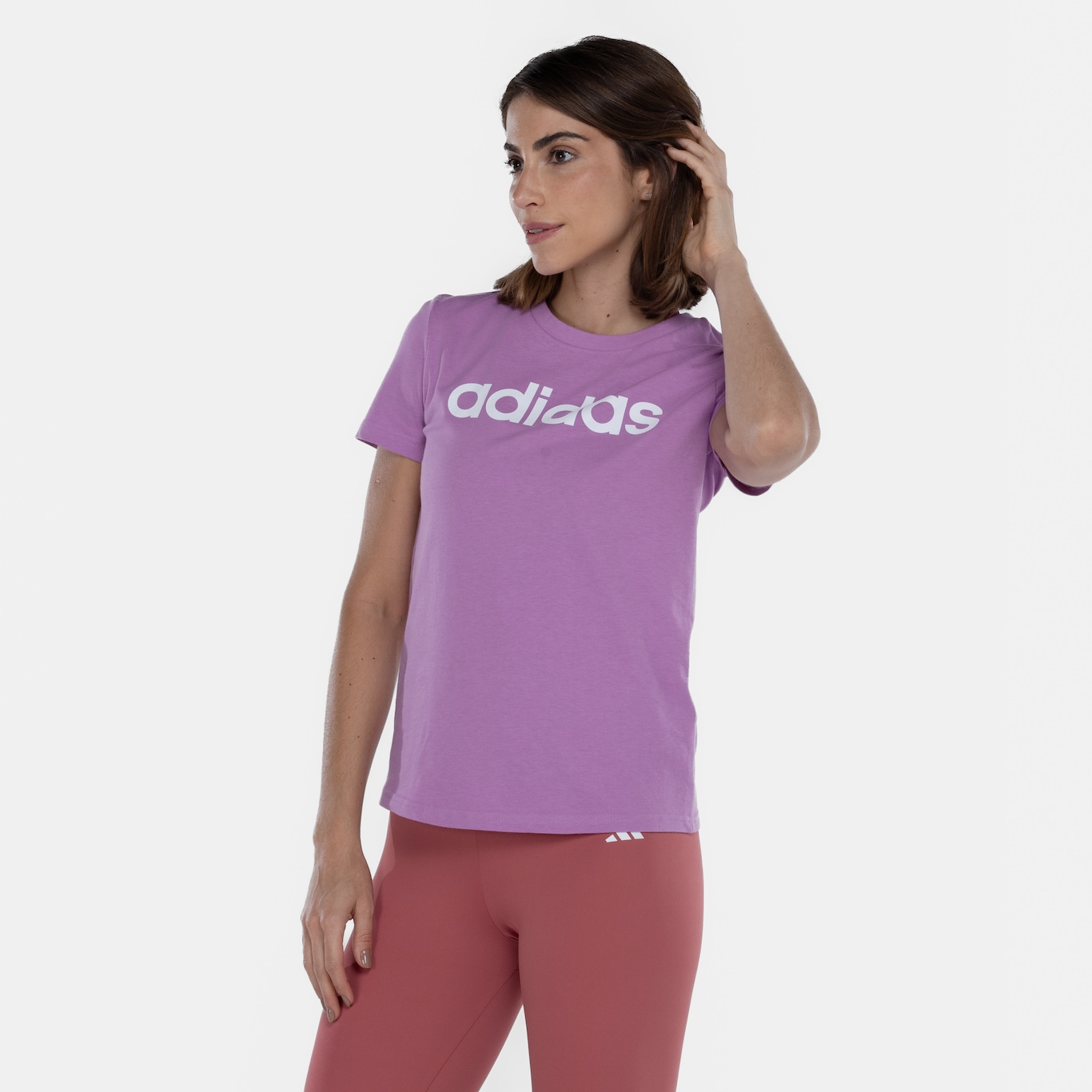 Camiseta adidas Logo Linear - Feminina - Foto 4