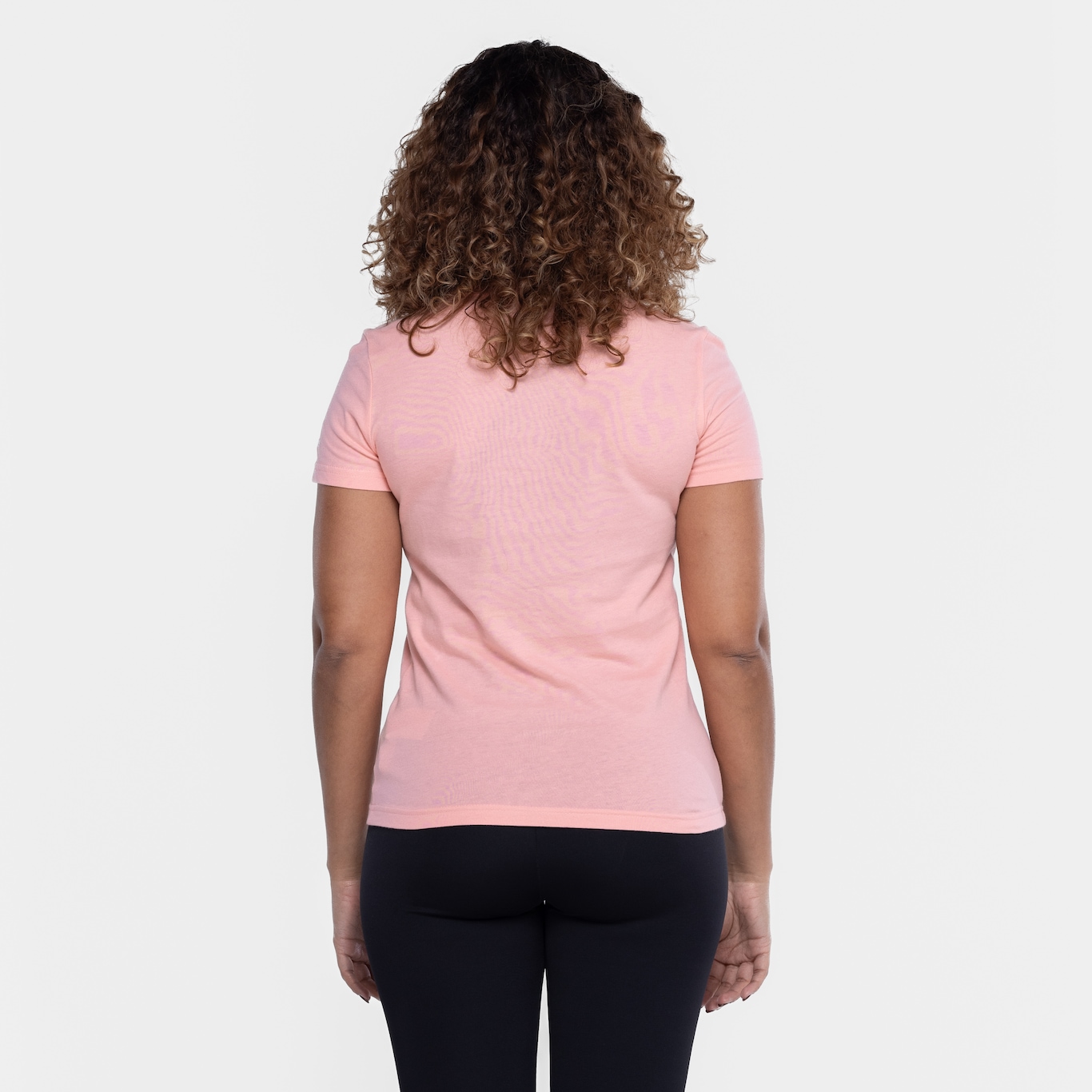 Camiseta adidas Logo Linear - Feminina - Foto 3