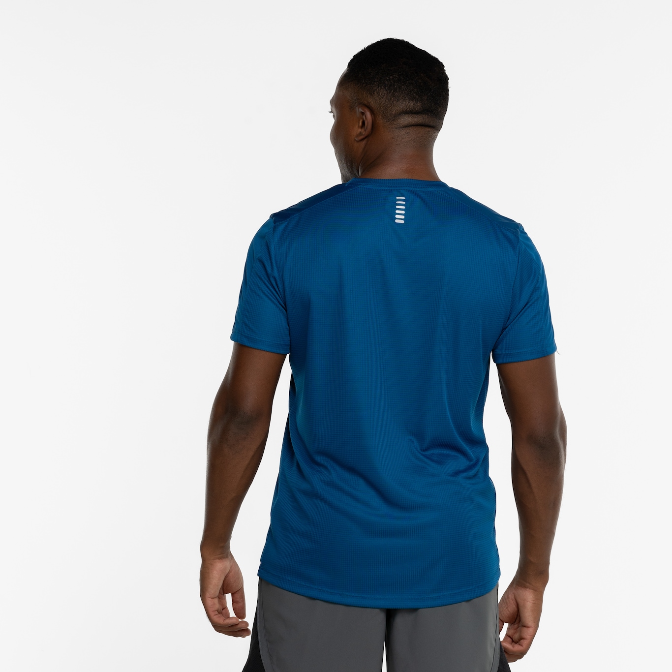 Camiseta Under Armour Speed Stride - Masculina - Foto 3