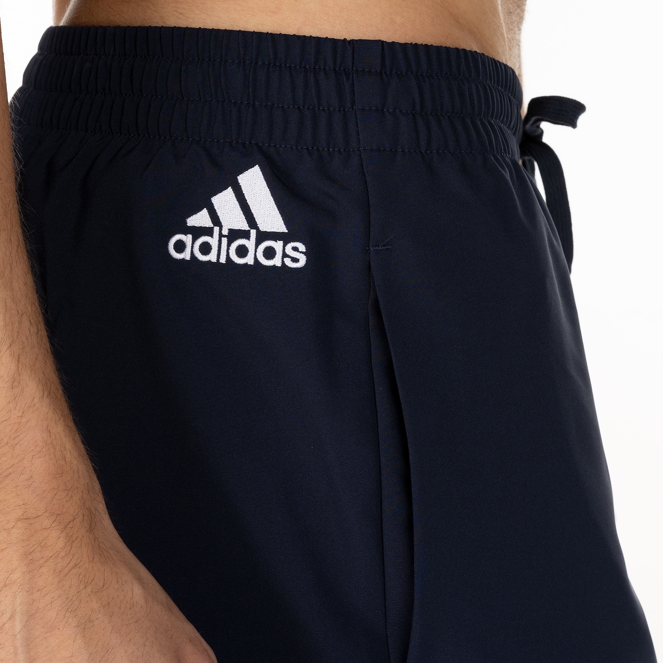 Bermuda Masculina adidas Logo Linear Chelsea - Foto 5