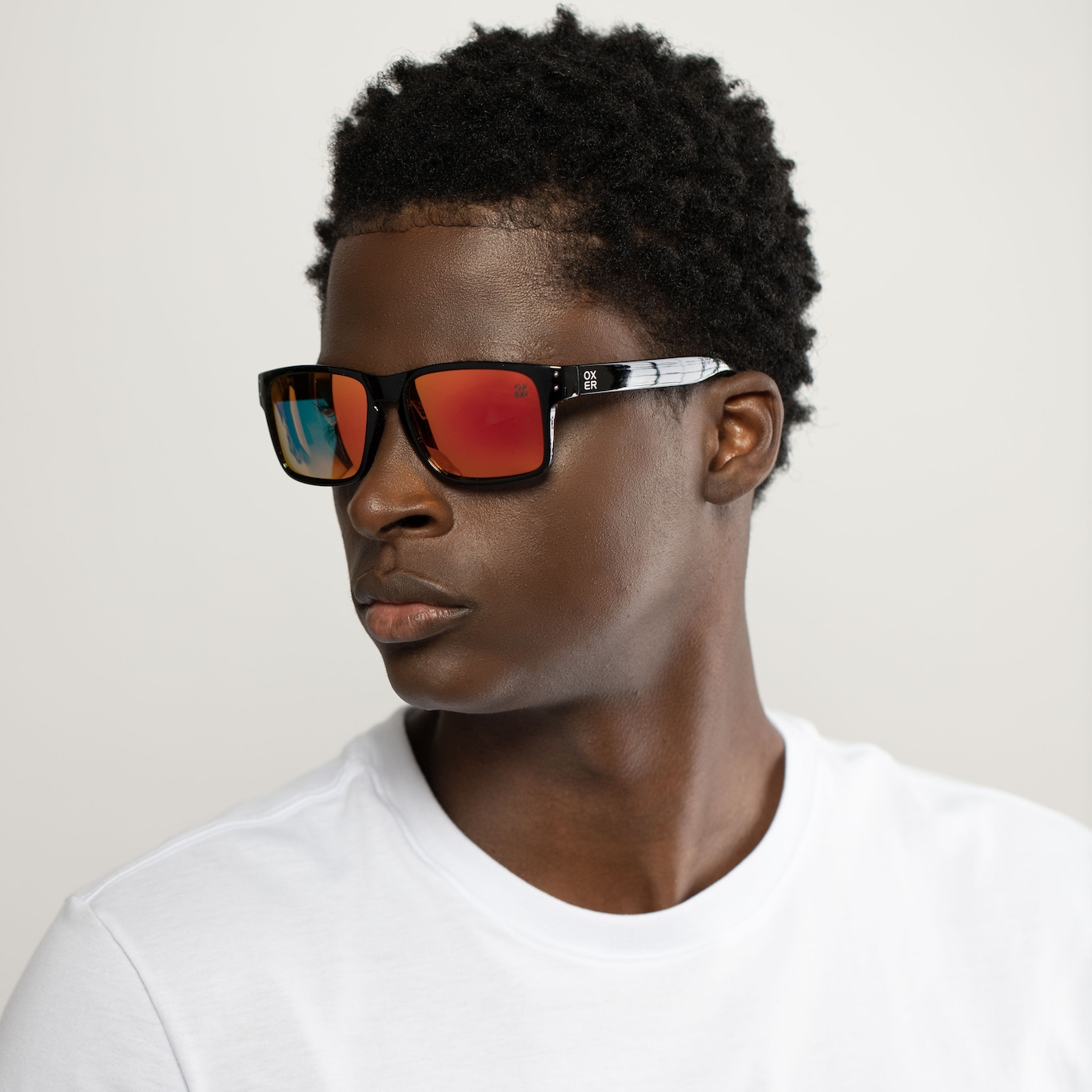 Porque é importante o uso de óculos de sol para jogar Beach Tennis ? - TUC  Glasses