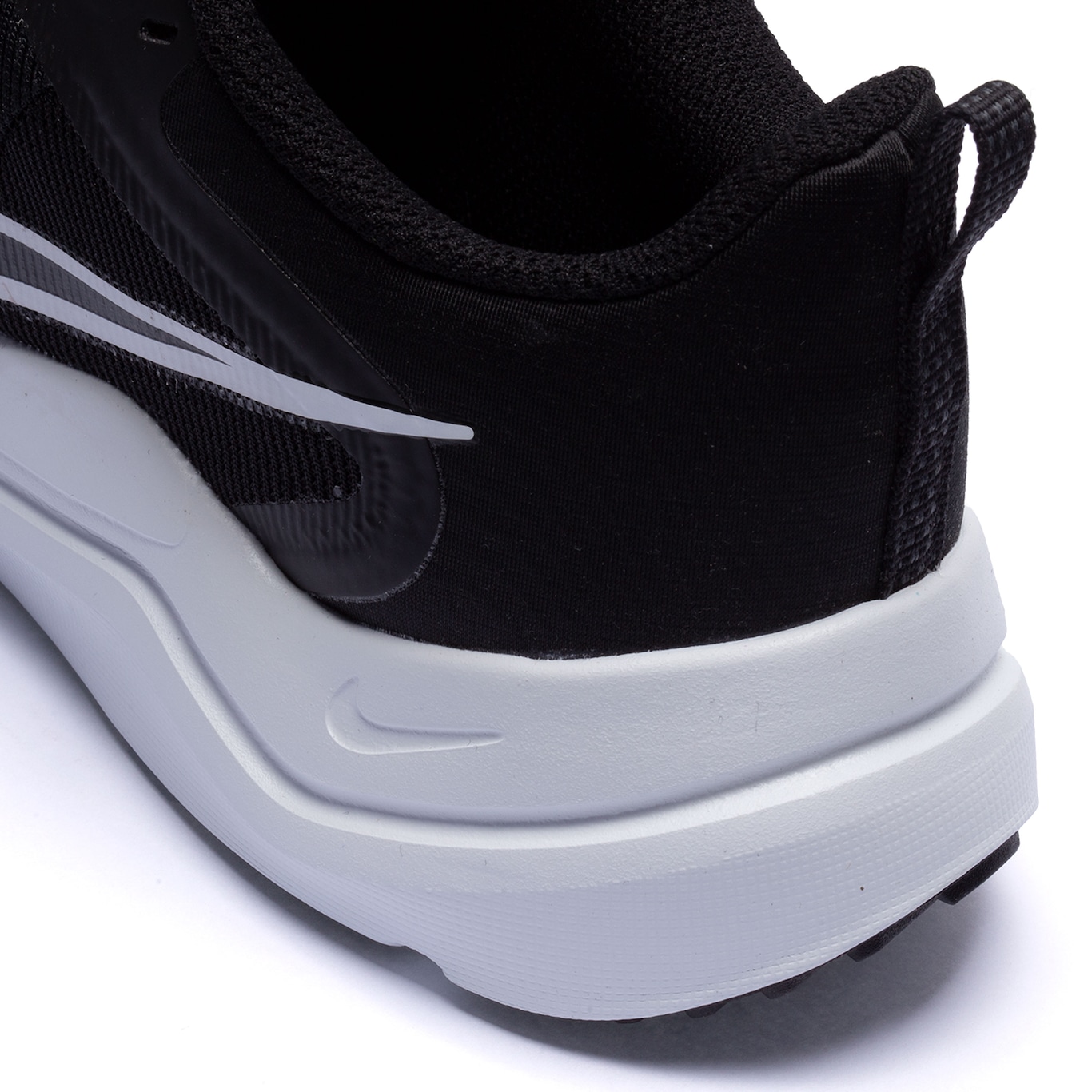 Nike downshifter 7 sales black and white