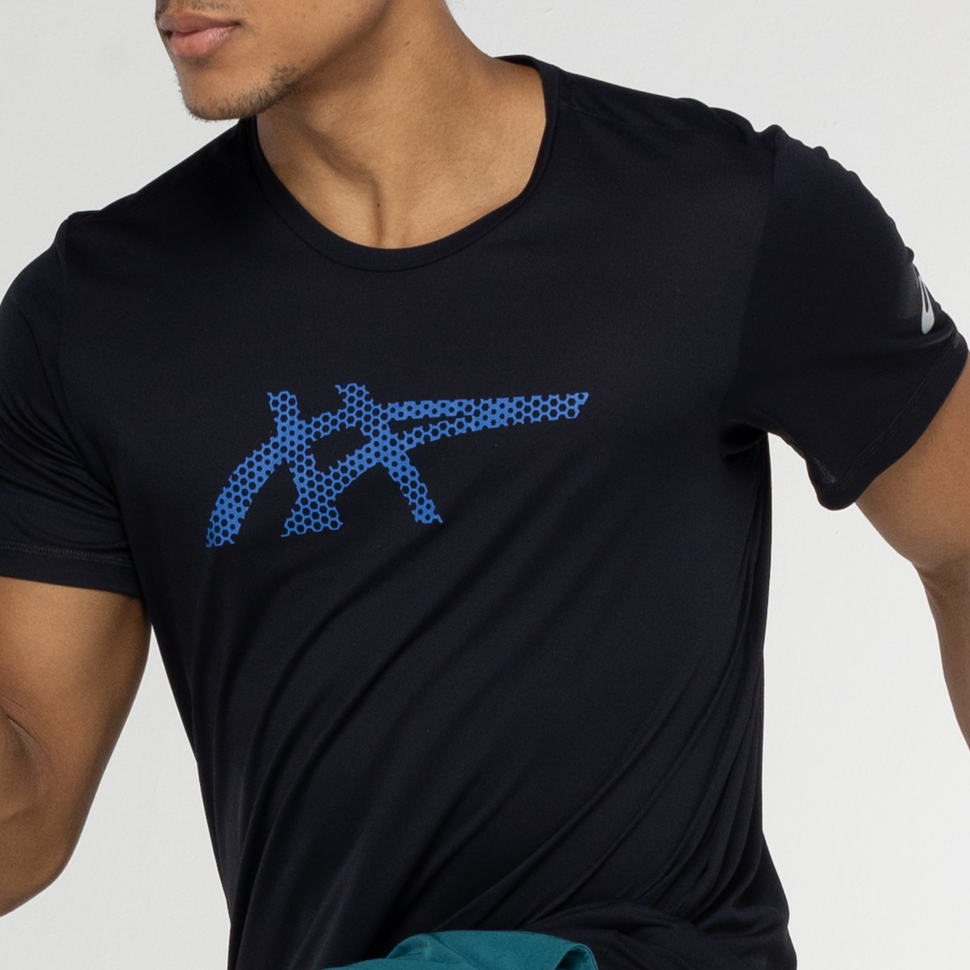 Camiseta ASICS Manga Curta Light Nagoya - Masculina - Foto 6