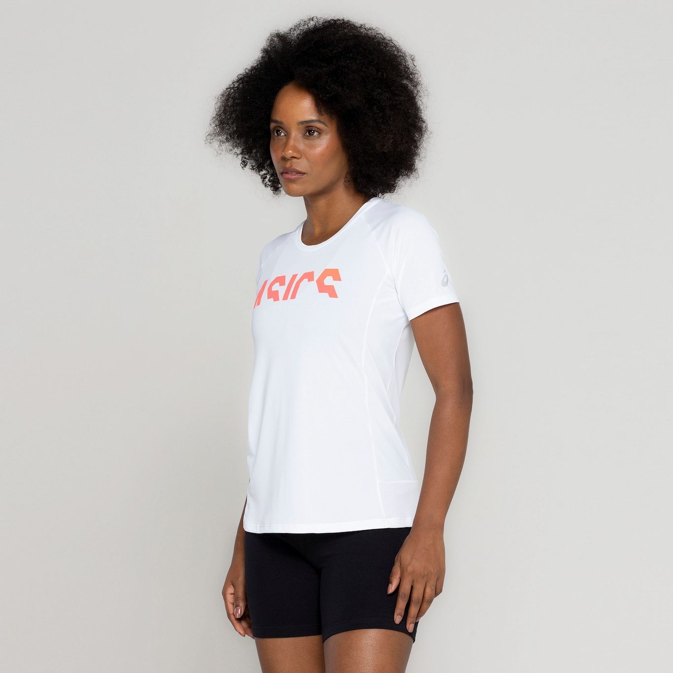 Camiseta Feminina ASICS Manga Curta Recorte Respirável - Foto 5