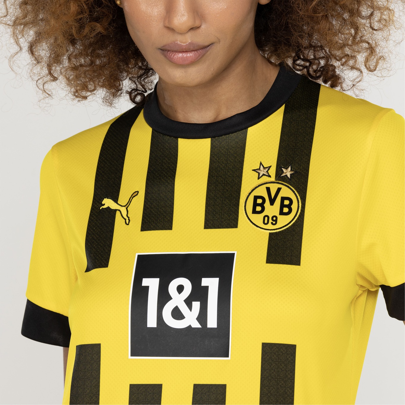 Camisa Borussia Dortmund I 22/23 Torcedor Puma - Feminina - Foto 4