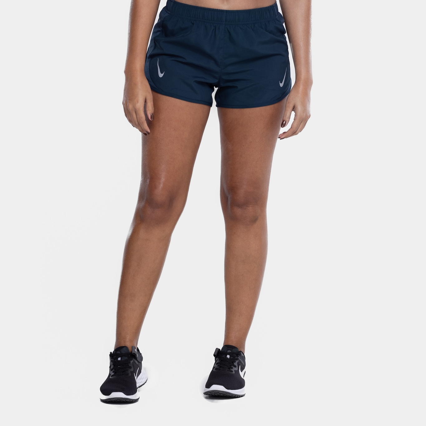 Short Feminino Nike Dri-Fit Tempo Race - Foto 4