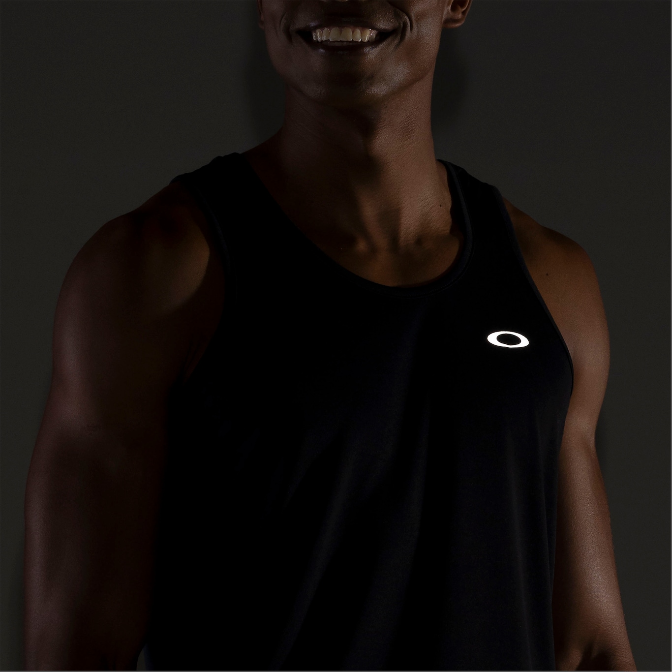 Regata Oakley Daily Sport Tank III Preta Preto