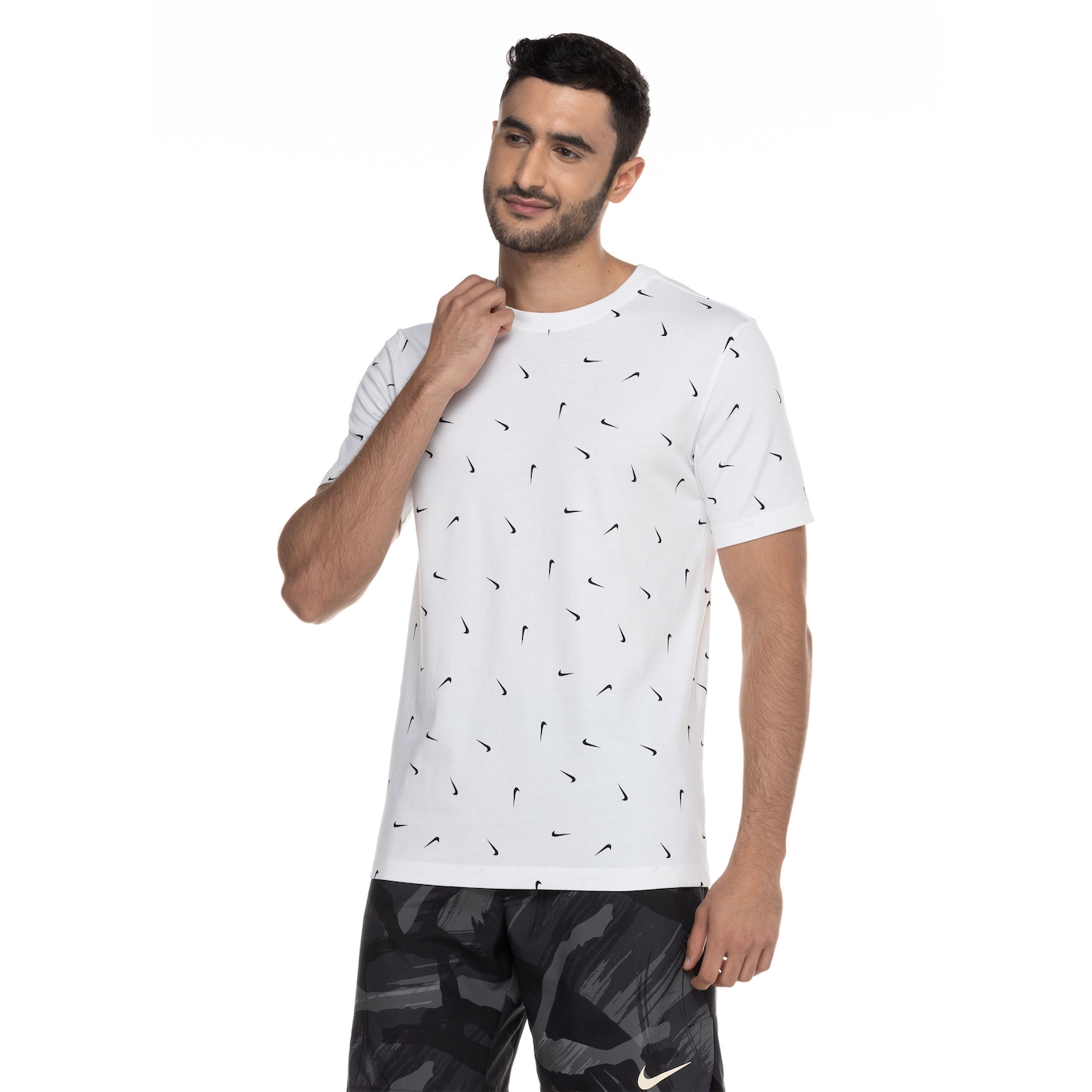 Camiseta Nike Nsw Tee Clb+ Aop - masculino - preto+branco, Nike, Casuais,  PTO/BCO