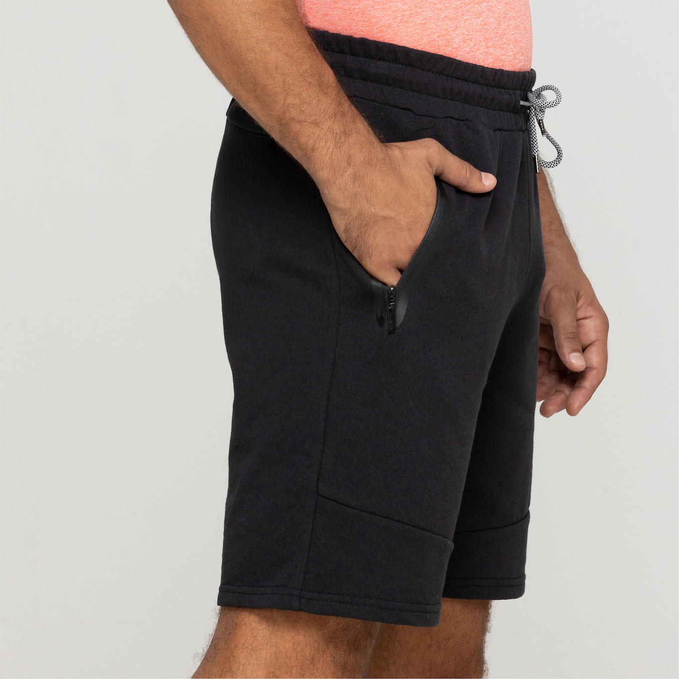 Bermuda de Moletom Masculina Oxer Recortada com Bolso - Foto 6