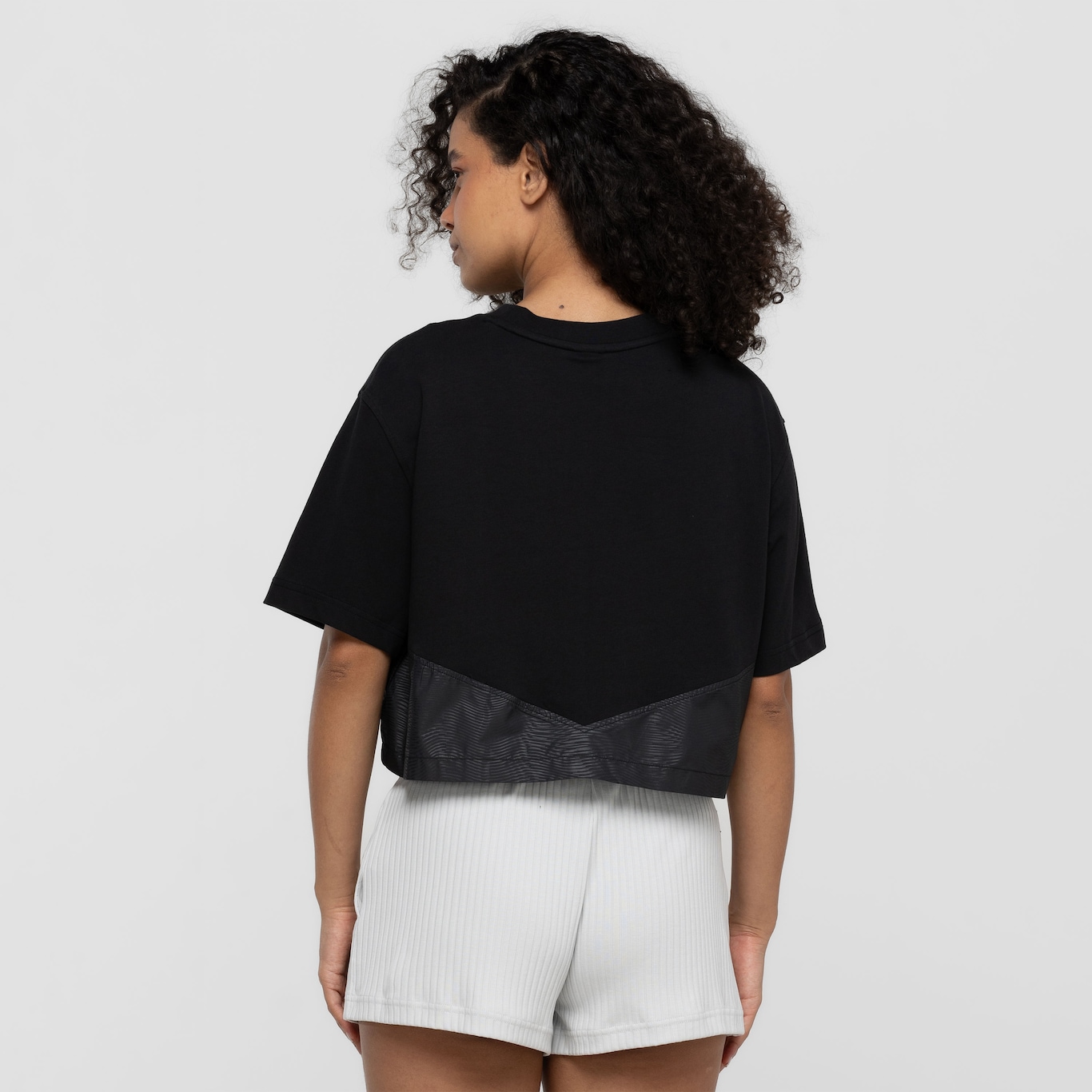 Blusa Cropped Feminina Nike Manga Curta Sportswear IC SS AOP - Foto 3