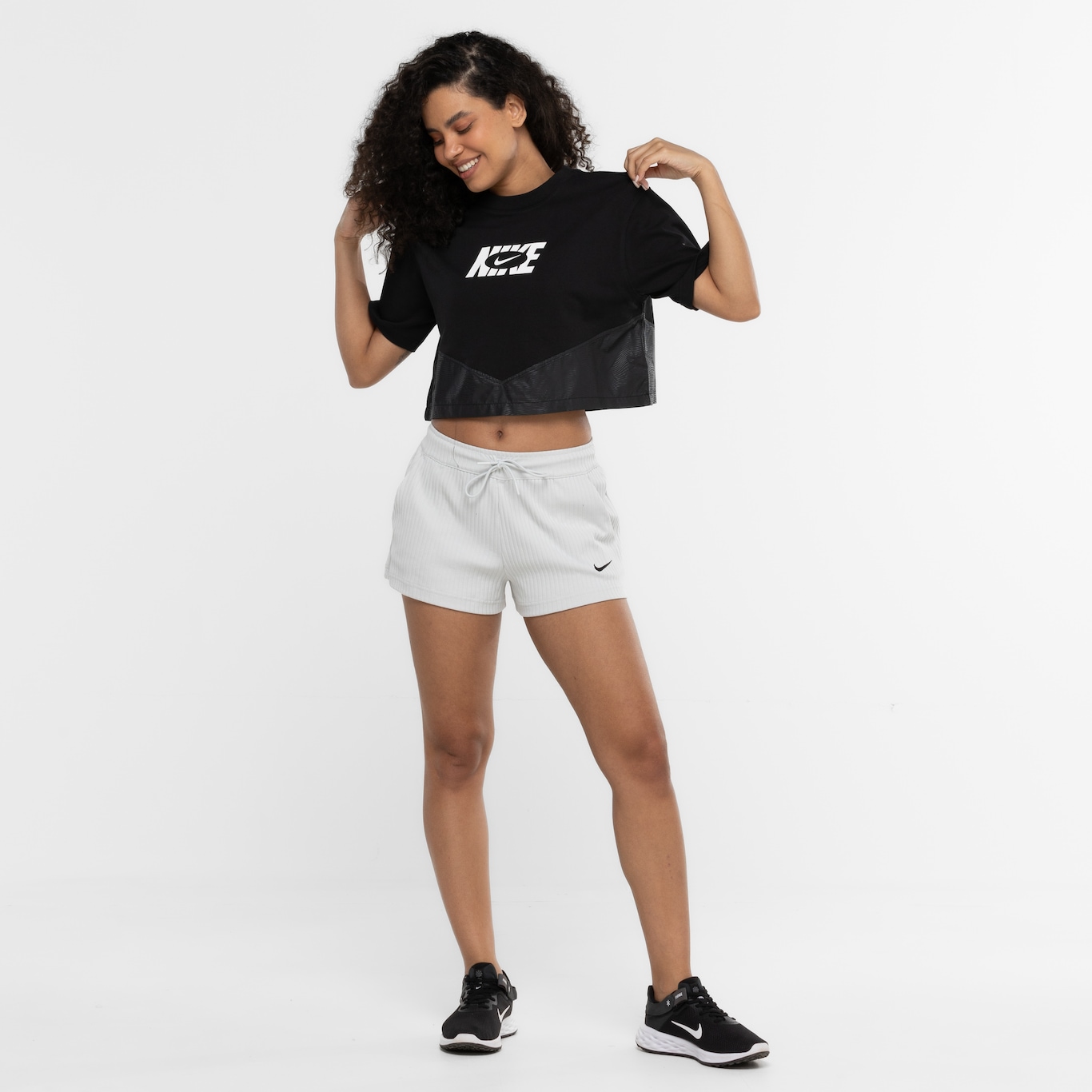 Blusa Cropped Feminina Nike Manga Curta Sportswear IC SS AOP - Foto 4