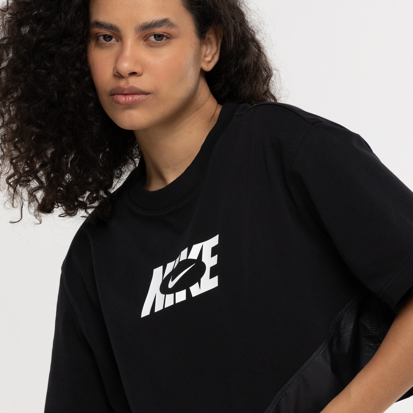 Blusa Cropped Feminina Nike Manga Curta Sportswear IC SS AOP - Foto 6