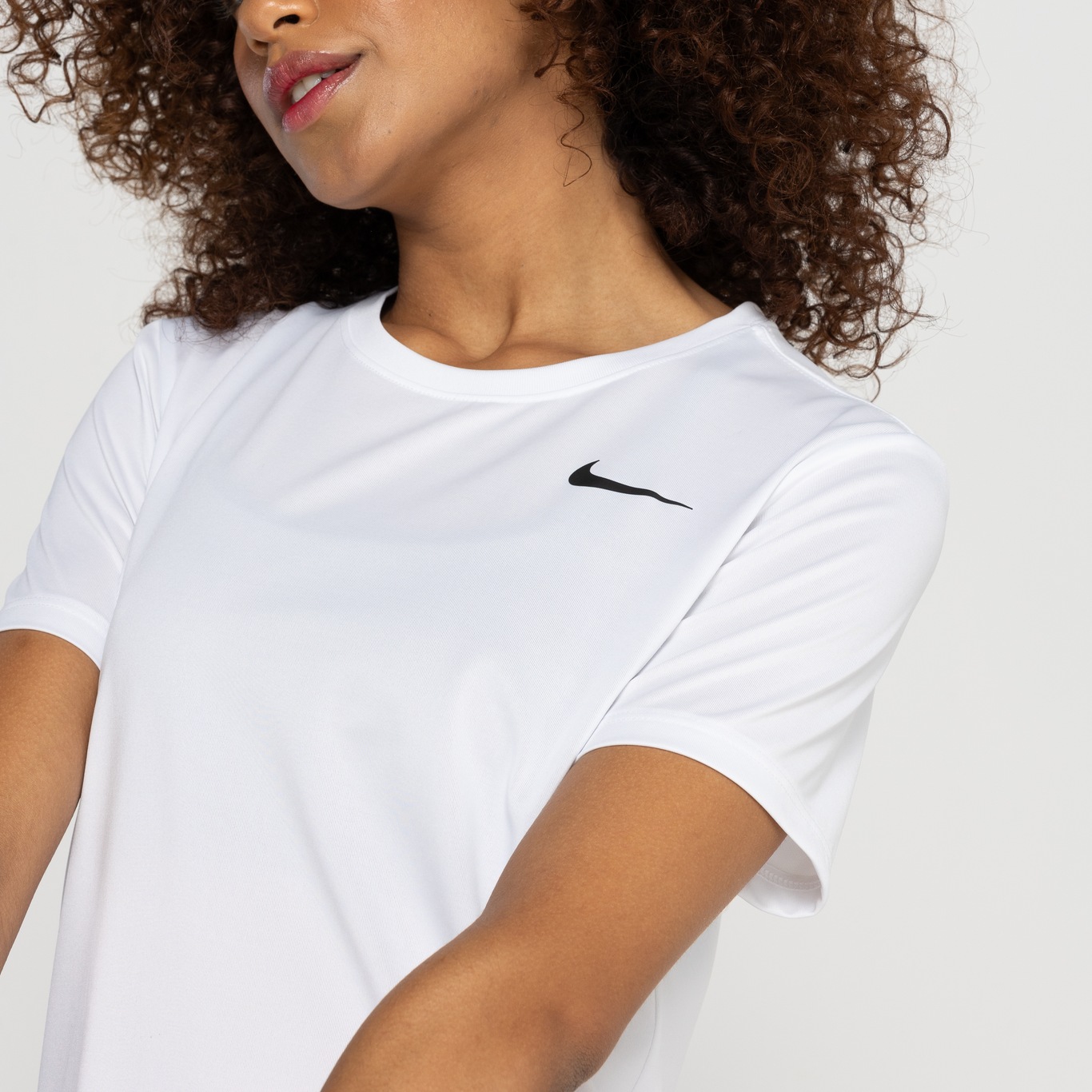 Camiseta Feminina Nike Manga Curta Tee Rlgd Lb - Foto 6