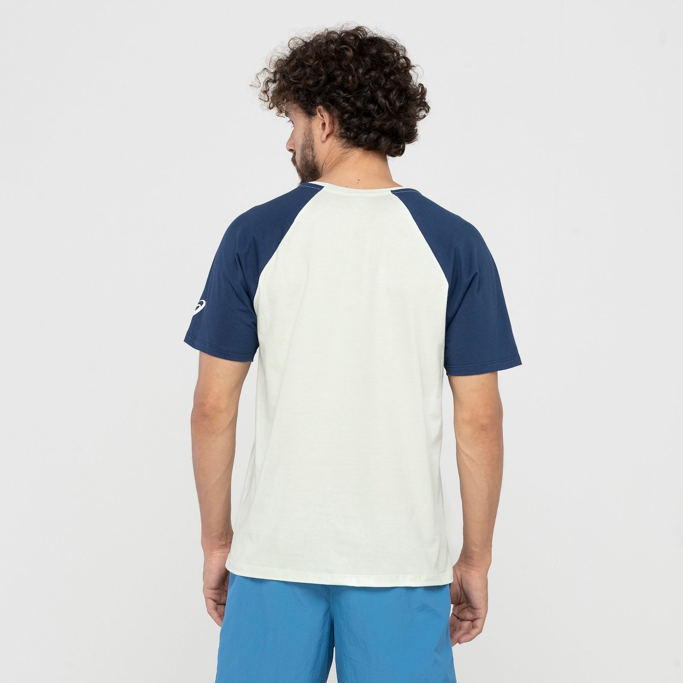 Camiseta Masculina ASICS Manga Raglan Meia Malha - Foto 3