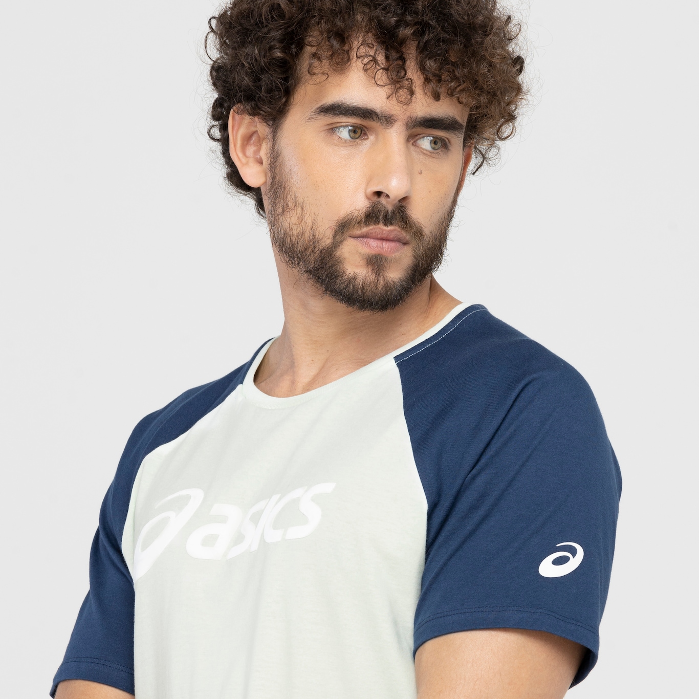 Camiseta Masculina ASICS Manga Raglan Meia Malha - Foto 5