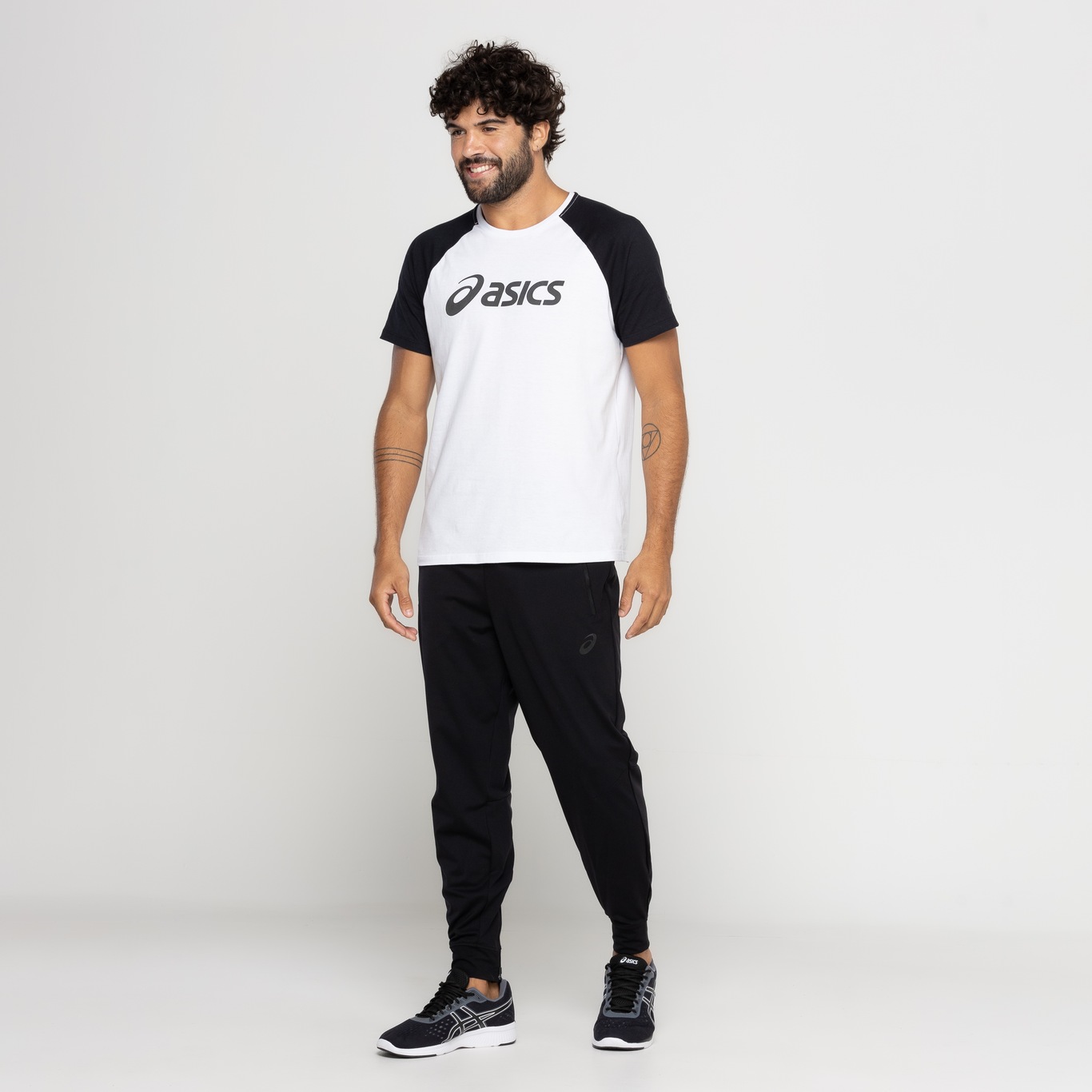 Camiseta Masculina ASICS Manga Raglan Meia Malha - Foto 4