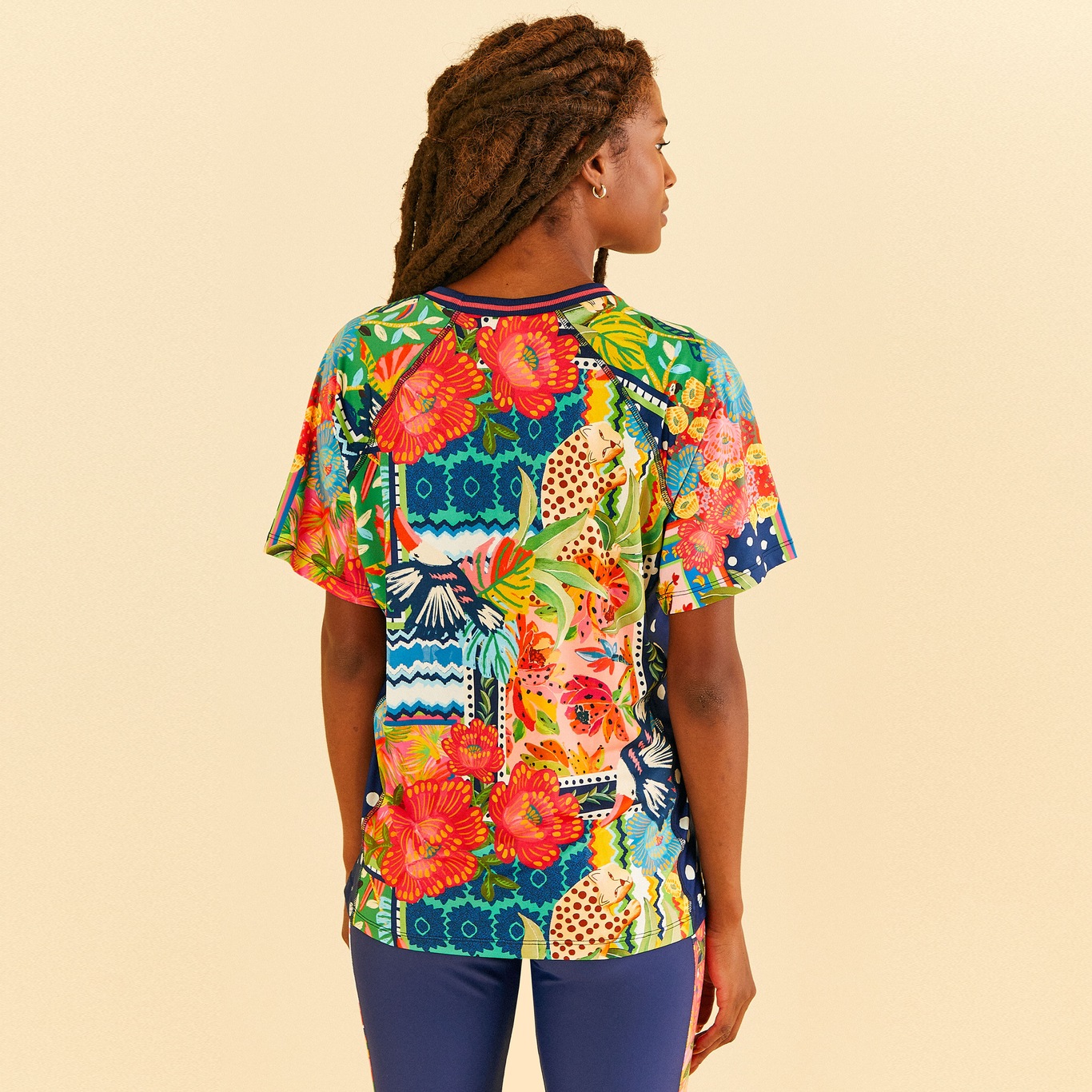 Camiseta Feminina Farm Raglan Divertidamente | Centauro
