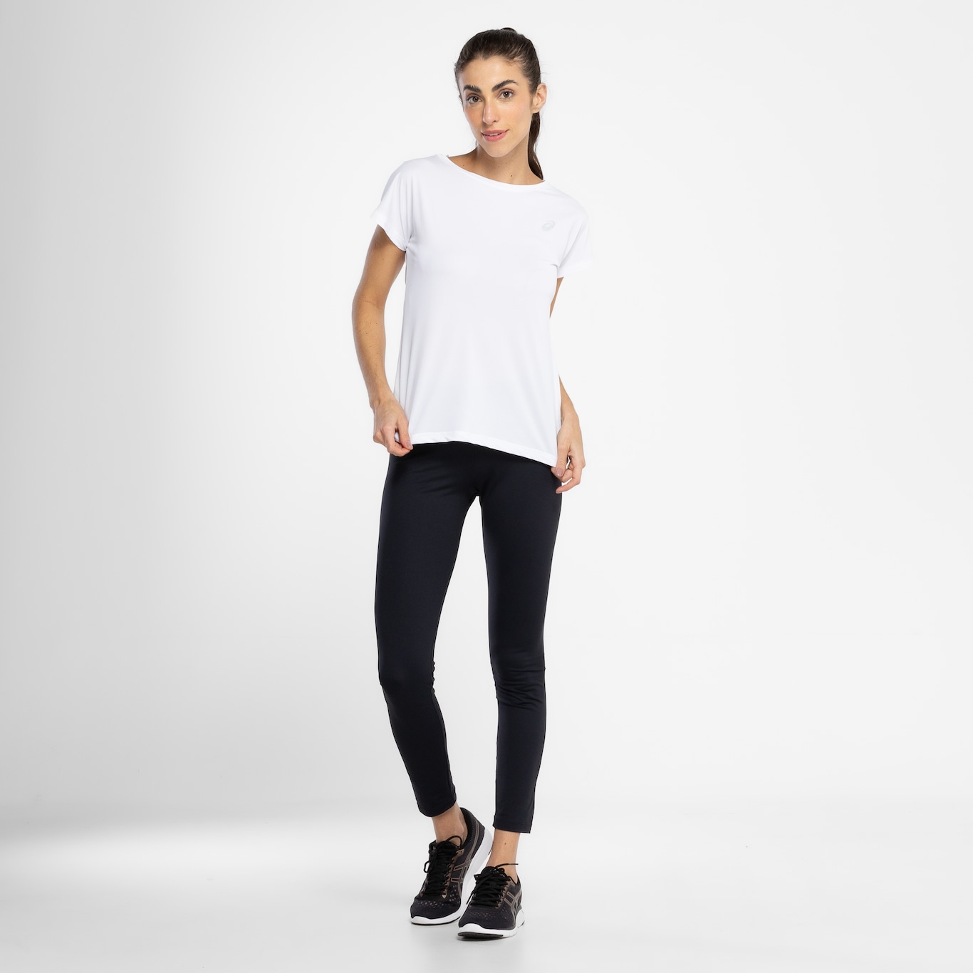 Camiseta Feminina ASICS Manga Curta Trainning Basic - Foto 4