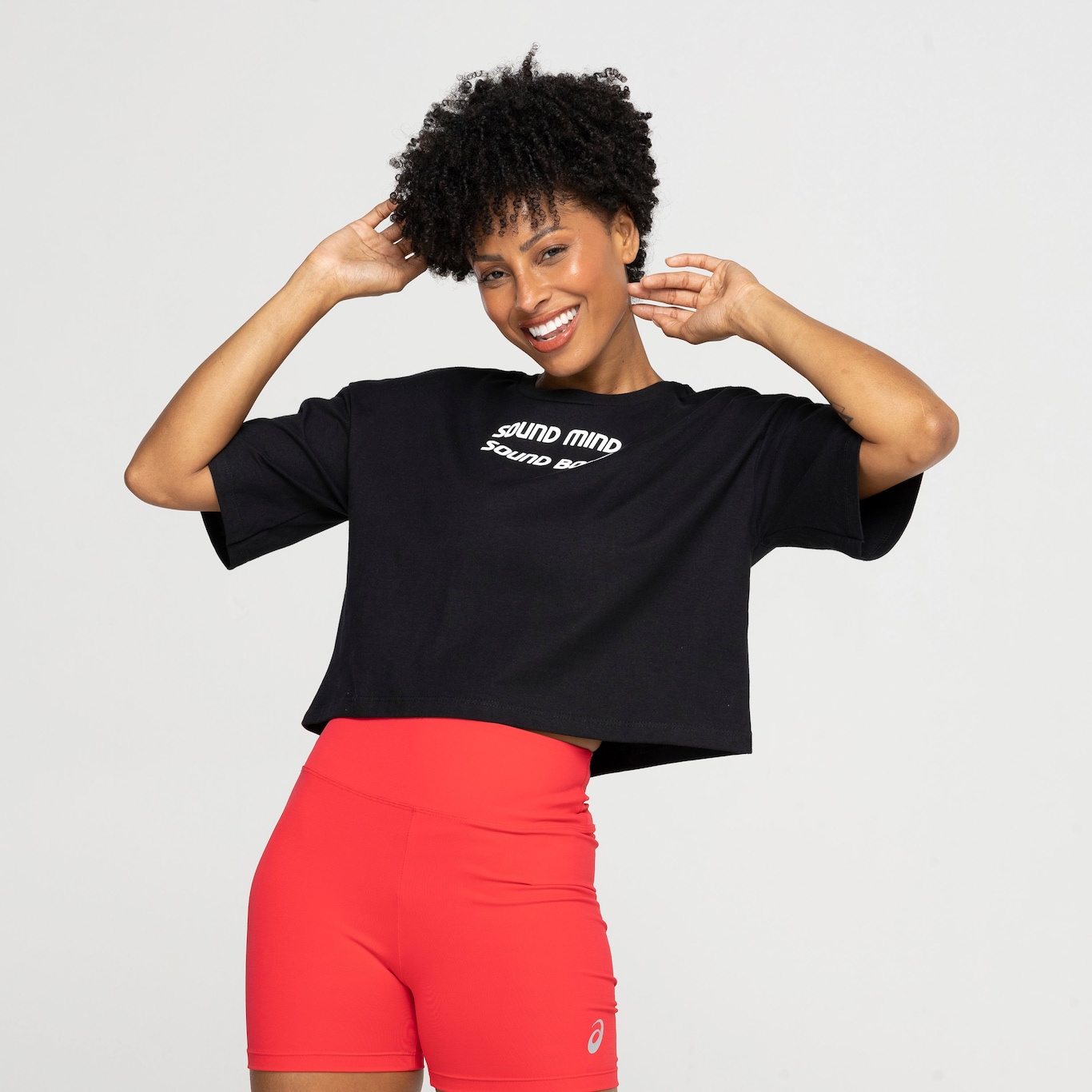 Blusa Cropped Manga Curta Feminina ASICS Box Quadrada - Foto 4