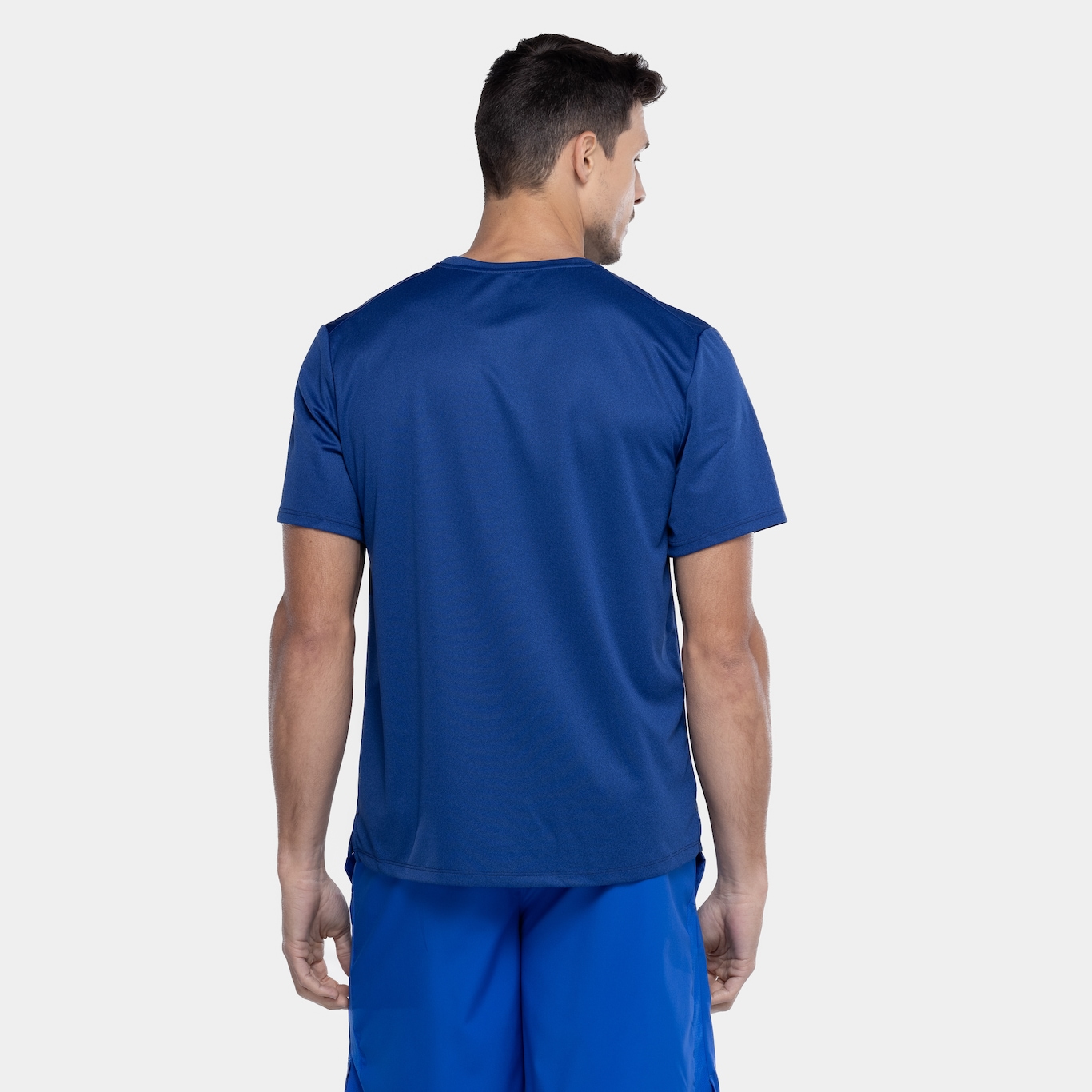 Camiseta Masculina Nike Manga Curta com Proteção UV Miler - Foto 4