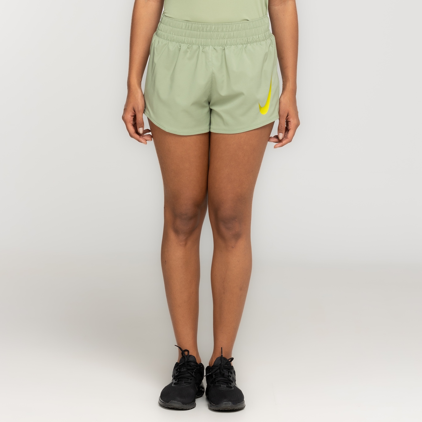 Short Feminino Nike Swoosh Veneer Vers - Foto 4