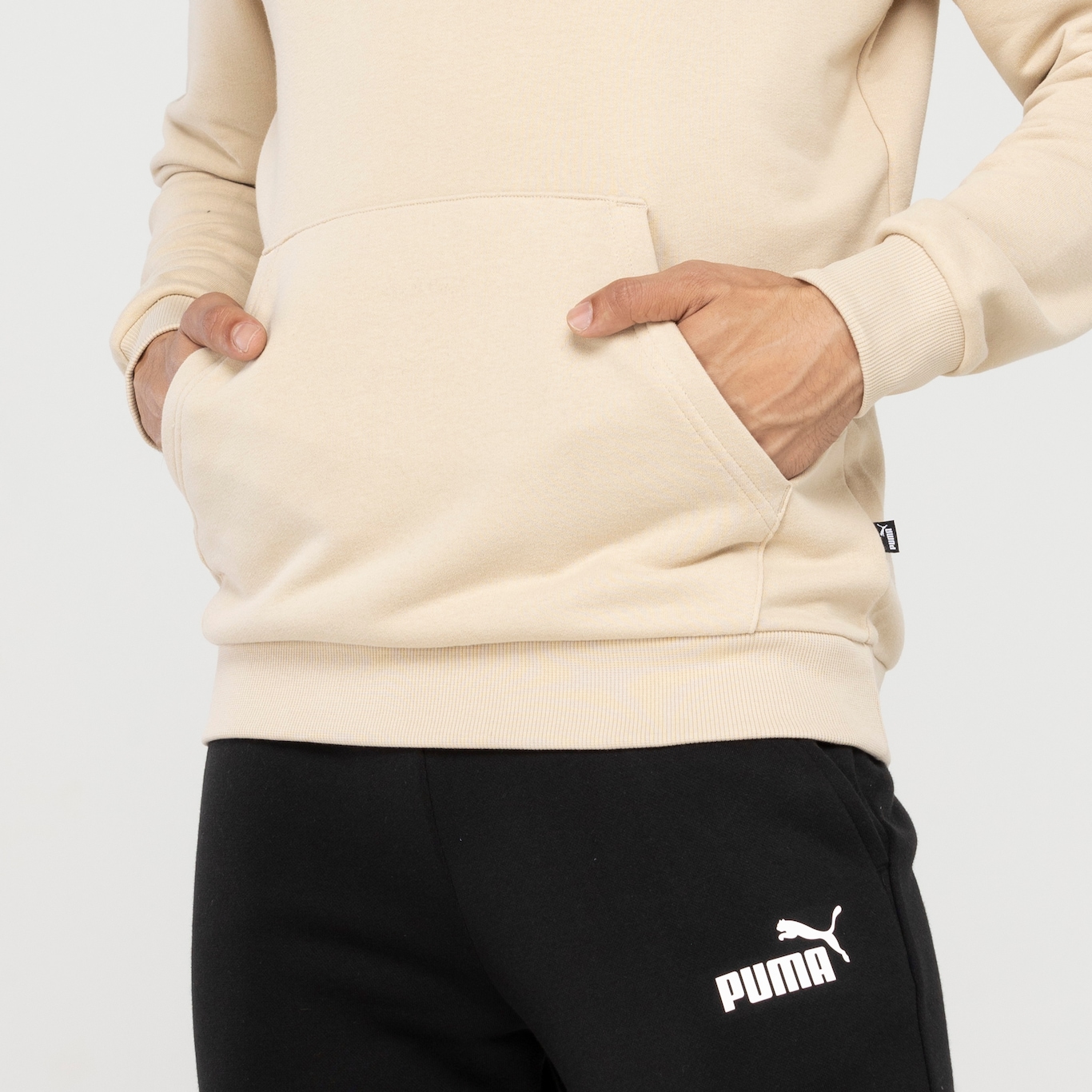 Blusão Masculino Puma com Capuz Essentials Elevated - Foto 6