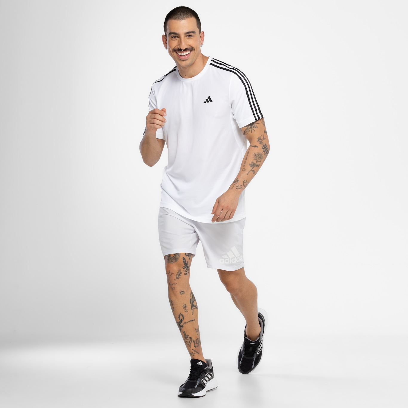 Camiseta Masculina adidas Manga Curta Essentials 3 Listras - Foto 4