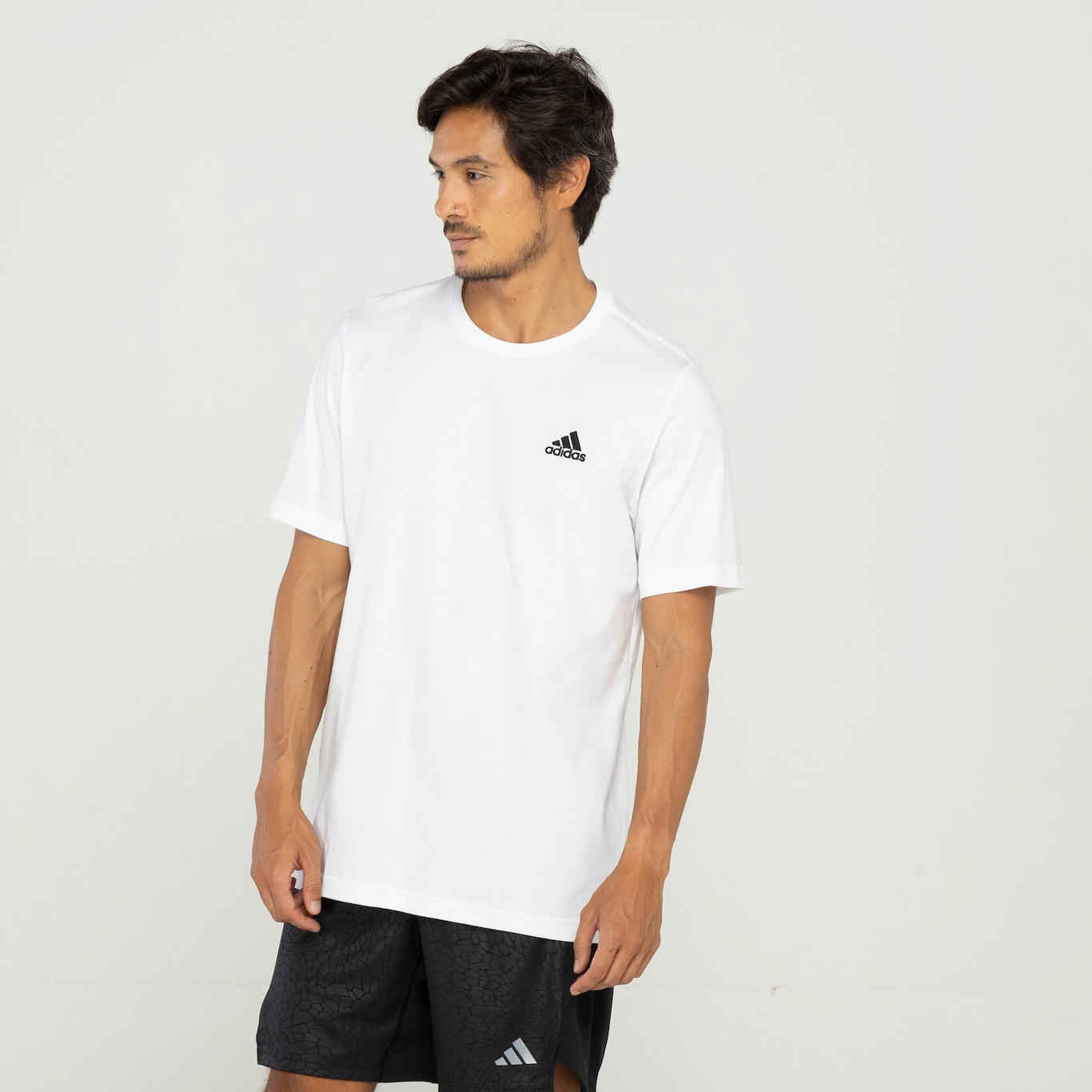 Camiseta Masculina adidas Manga Curta Logo Pequeno - Foto 4