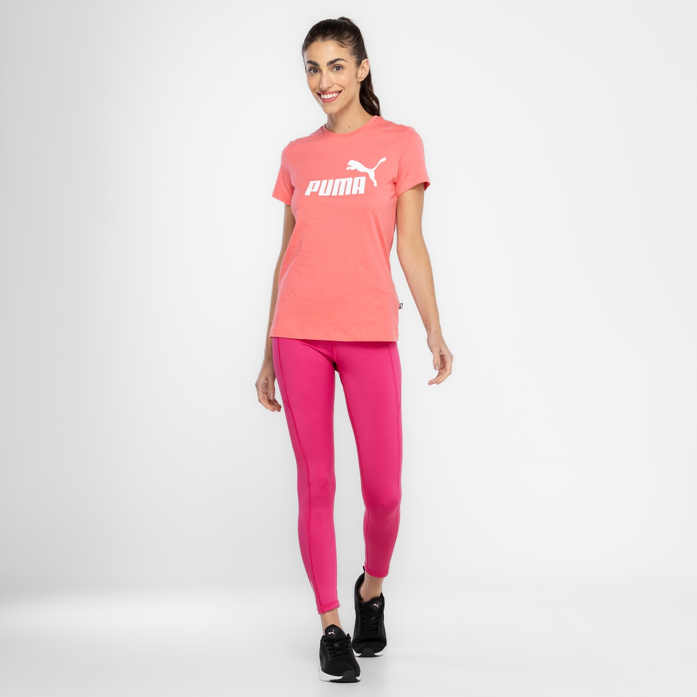 Camiseta Feminina Puma Manga Curta LS ESS Logo - Foto 4