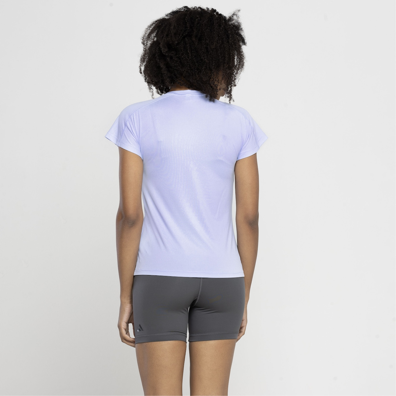 Camiseta Feminina adidas Manga Curta Essentials Minimal - Foto 3