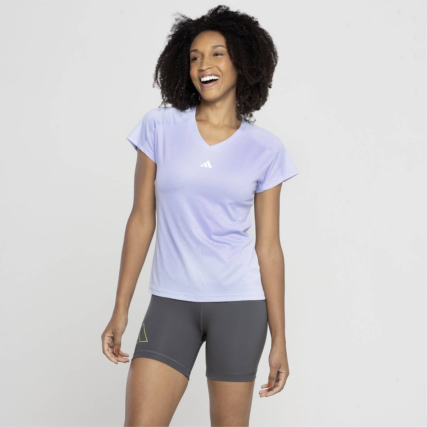 Camiseta Feminina adidas Manga Curta Essentials Minimal - Foto 5