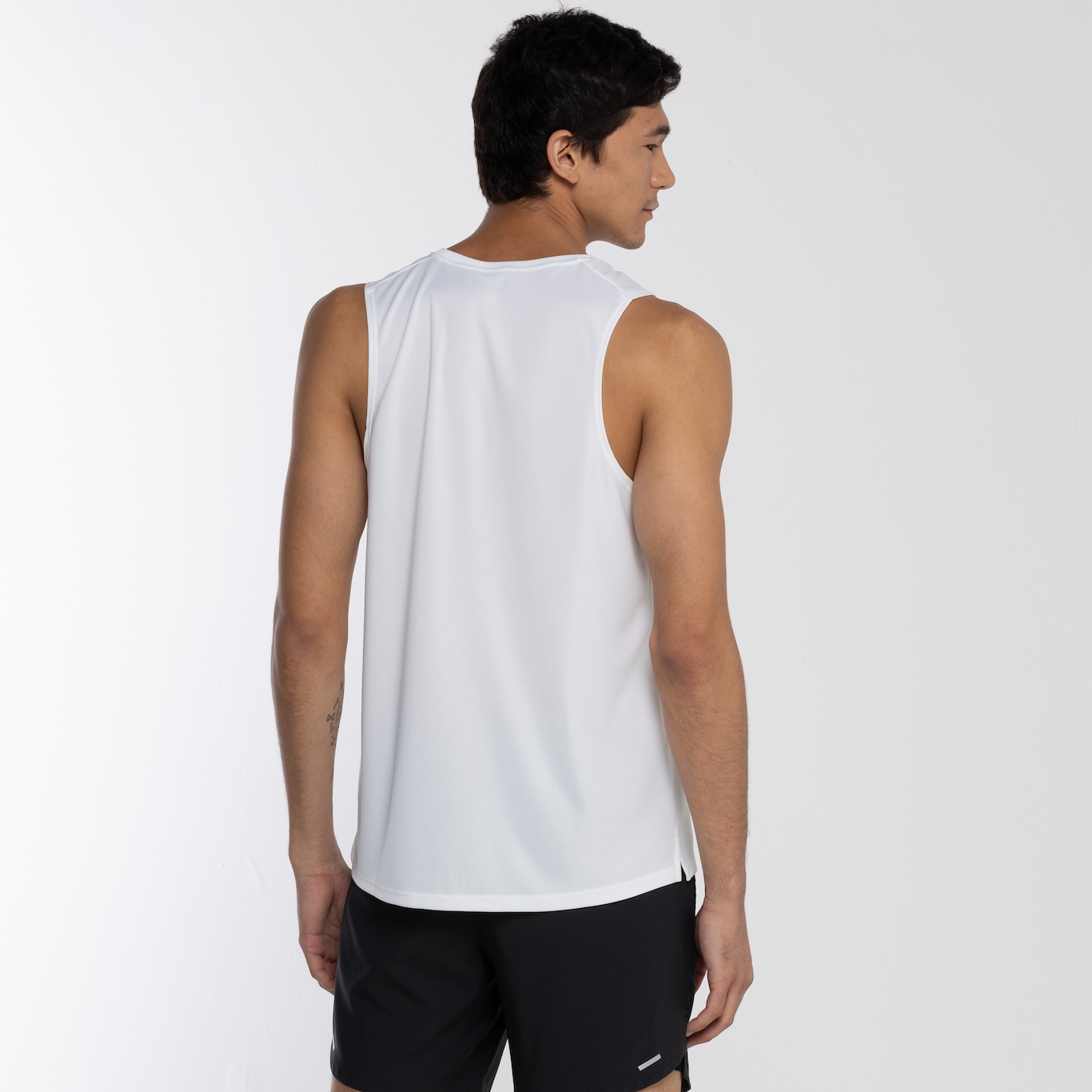 Camiseta Regata Masculina Nike Dri-Fit Miler - Foto 3