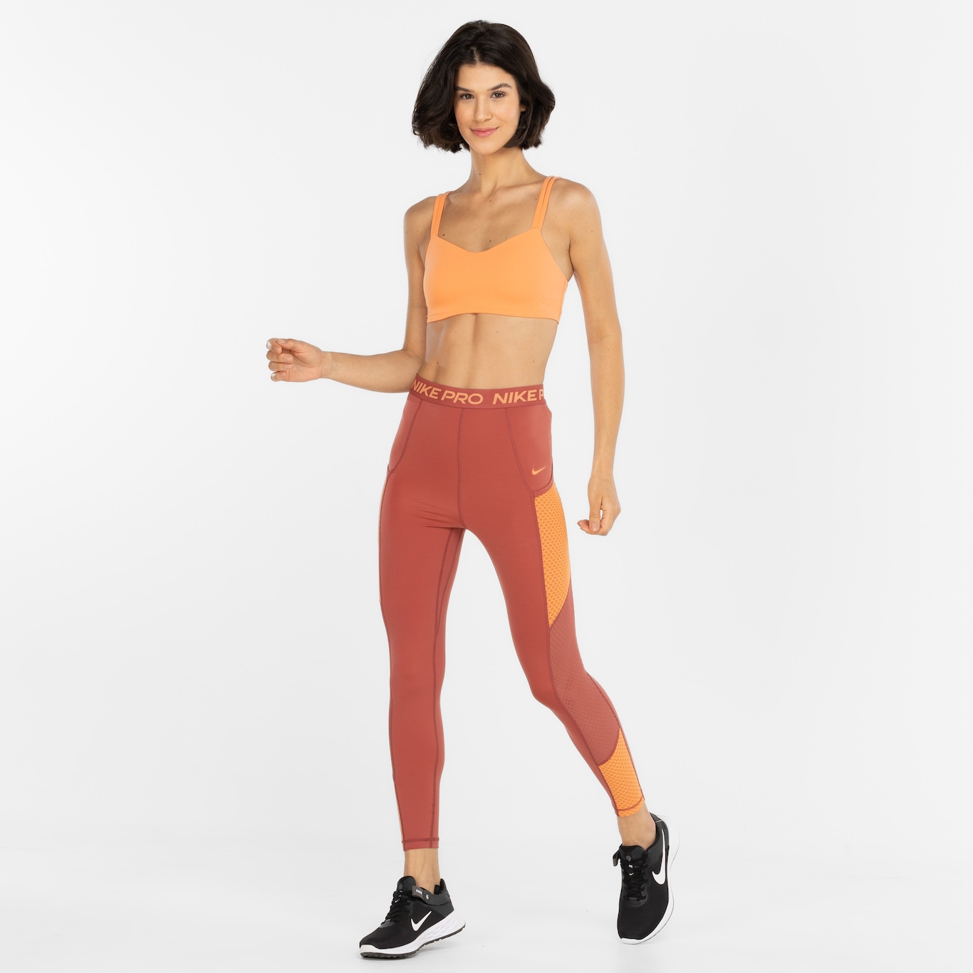 Top Fitnees com Bojo Nike Baixa Sustentação Dri-Fit Alate Trace BRA - Adulto - Foto 4