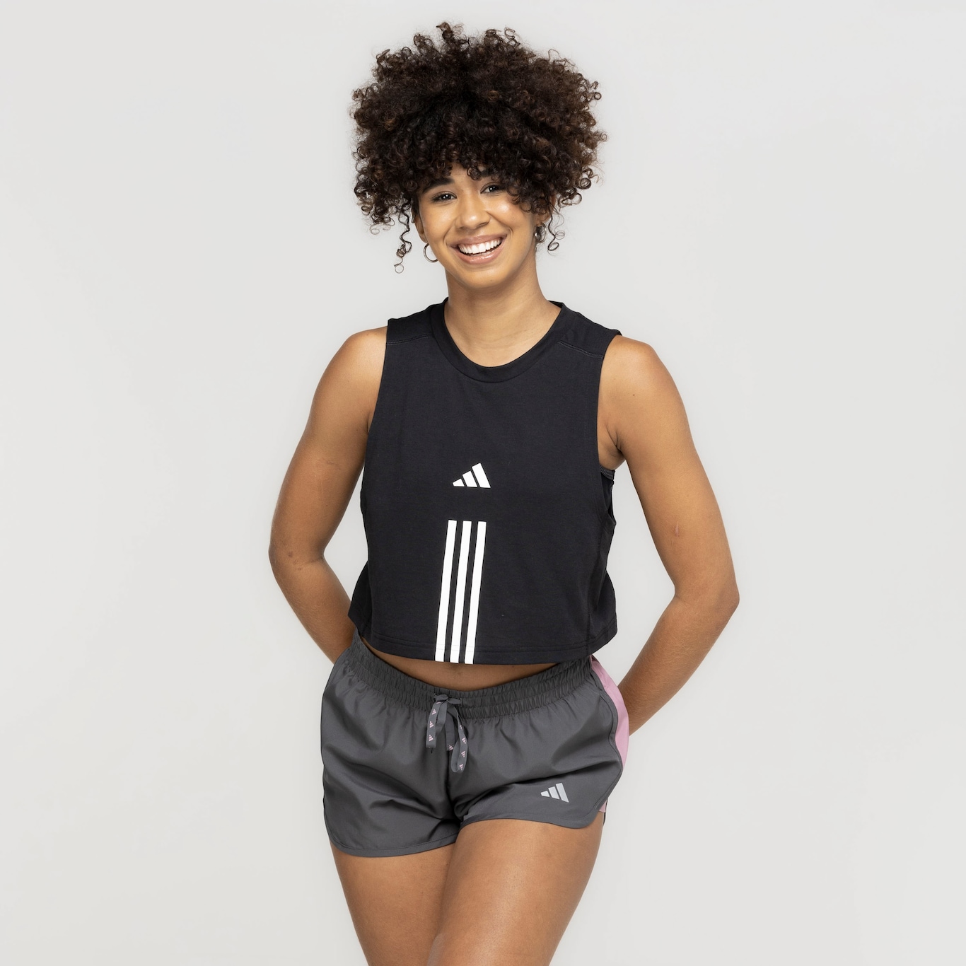 Camiseta Regata Cropped Feminina adidas Training Essentials COT - Foto 4