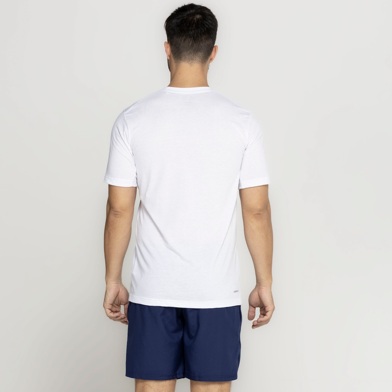 Camiseta Masculina adidas Logo Gráfica - Foto 3