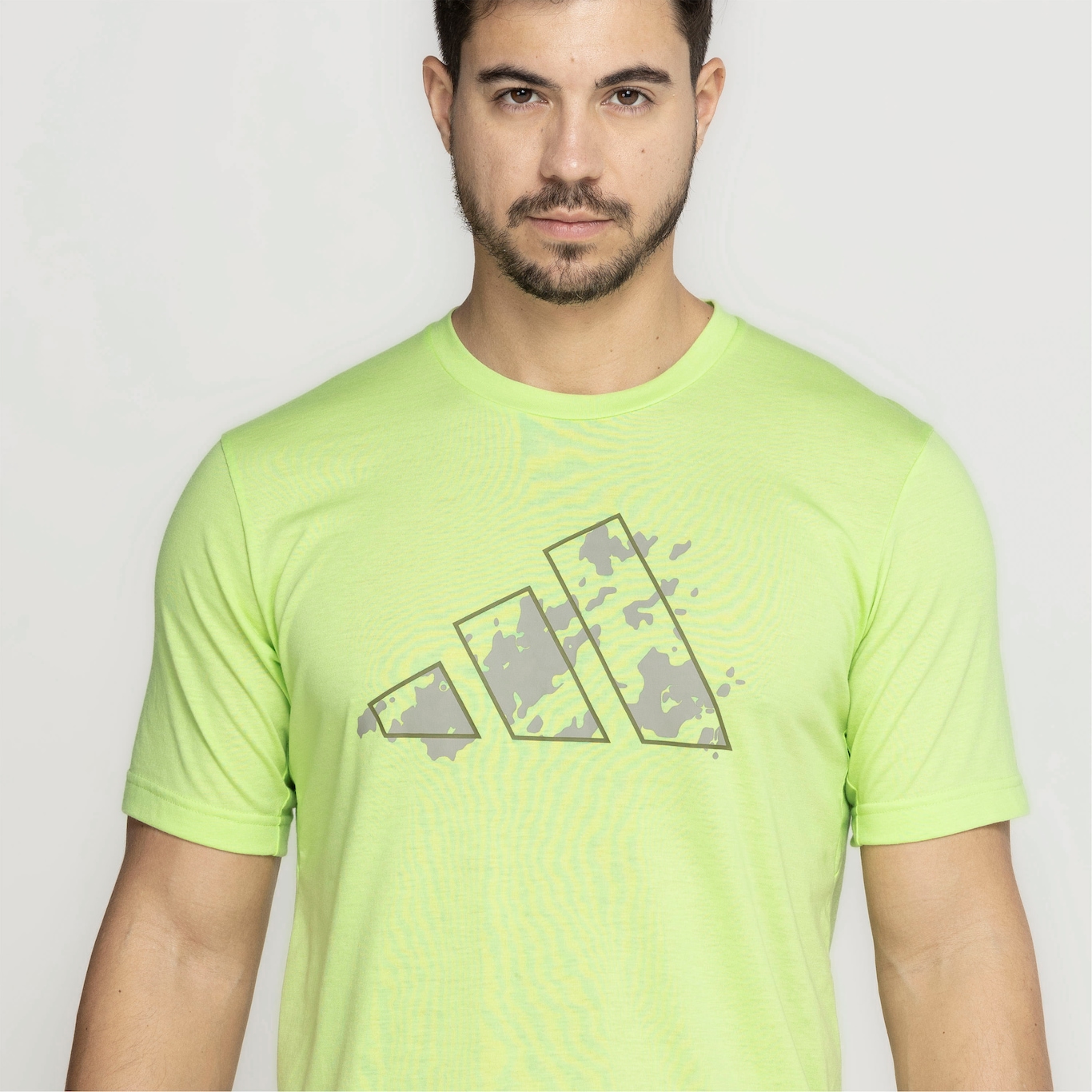 Camiseta Masculina adidas Logo Gráfica - Foto 5