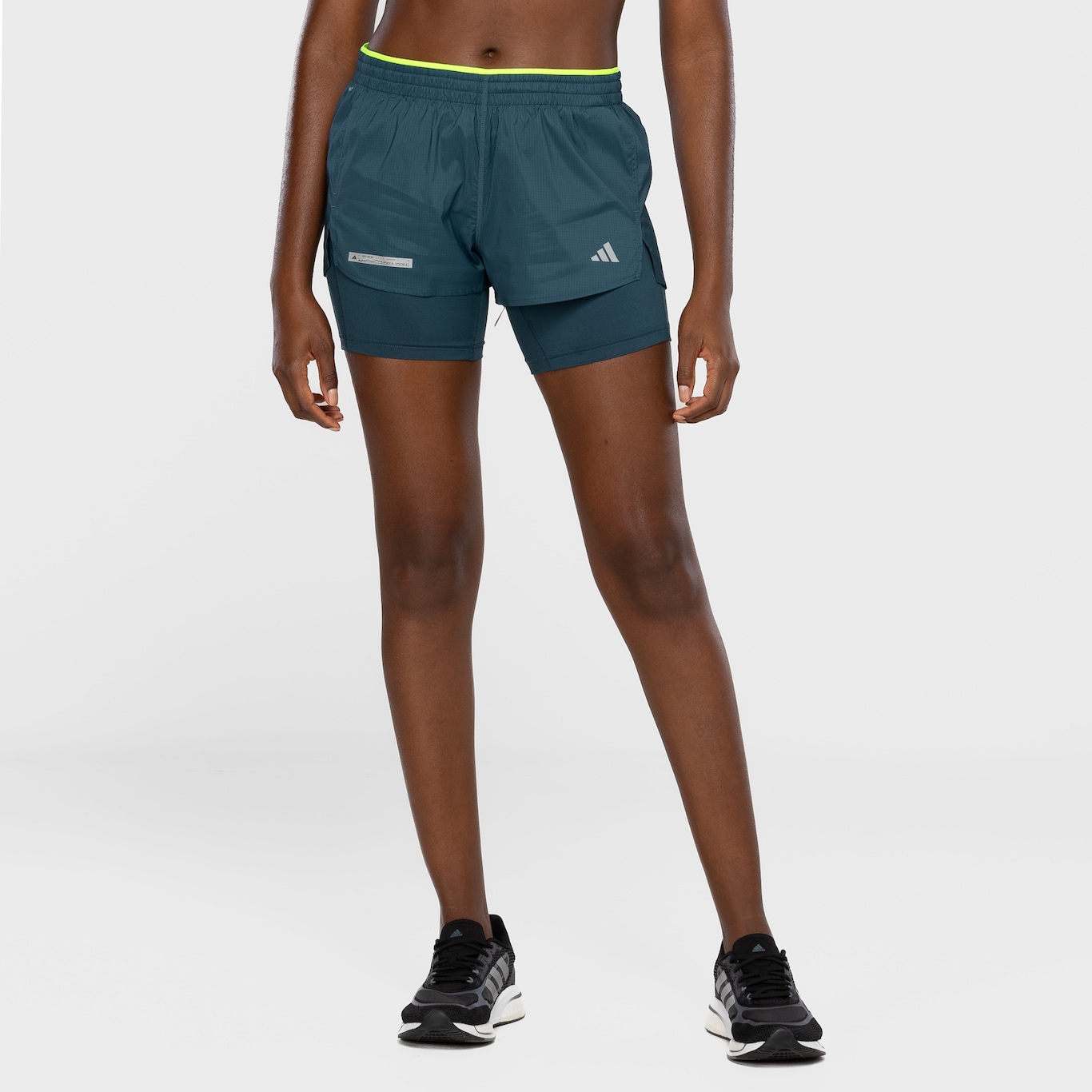 Short de Corrida / Caminhada Feminino, adidas, Nike e mais