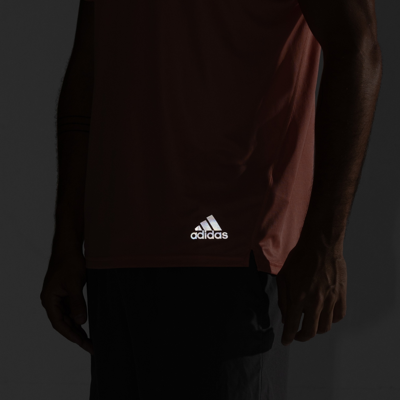 Camiseta adidas Run It - Masculina - Foto 5