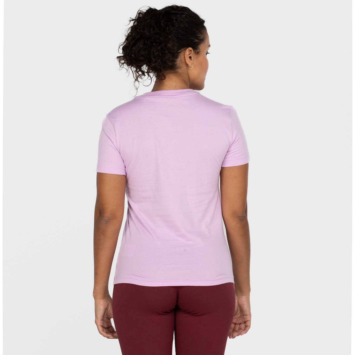 Camiseta adidas Essentials Slim - Feminina - Foto 3