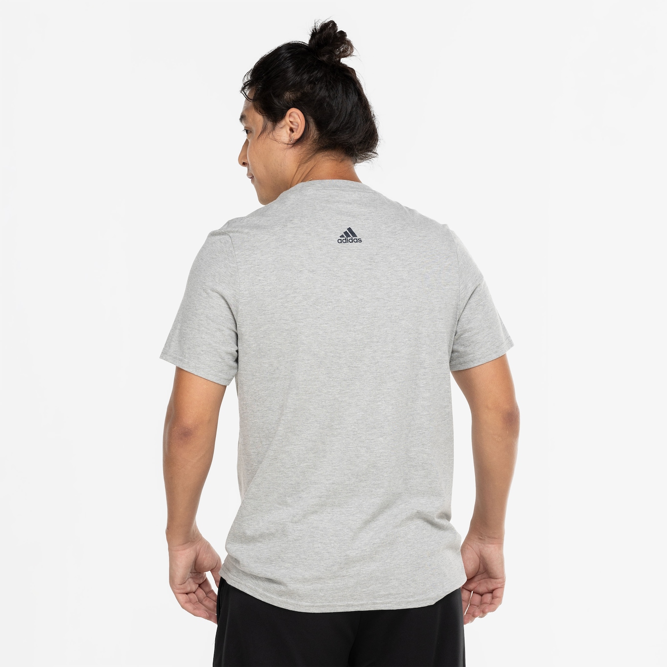 Camiseta adidas Logo Linear - Masculina - Foto 3