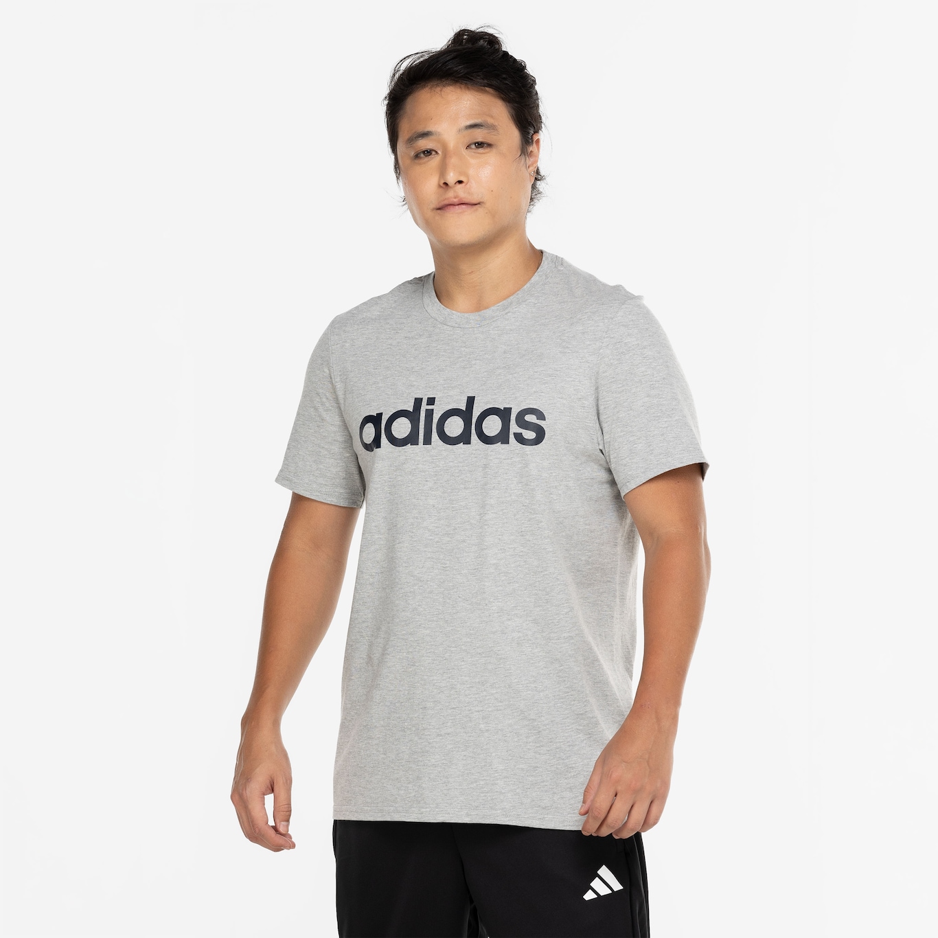 Camiseta adidas Logo Linear - Masculina - Foto 5