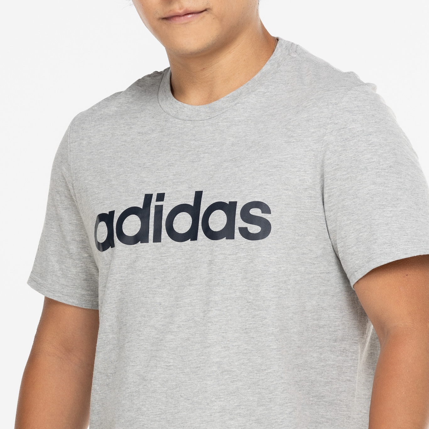 Camiseta adidas Logo Linear - Masculina - Foto 6