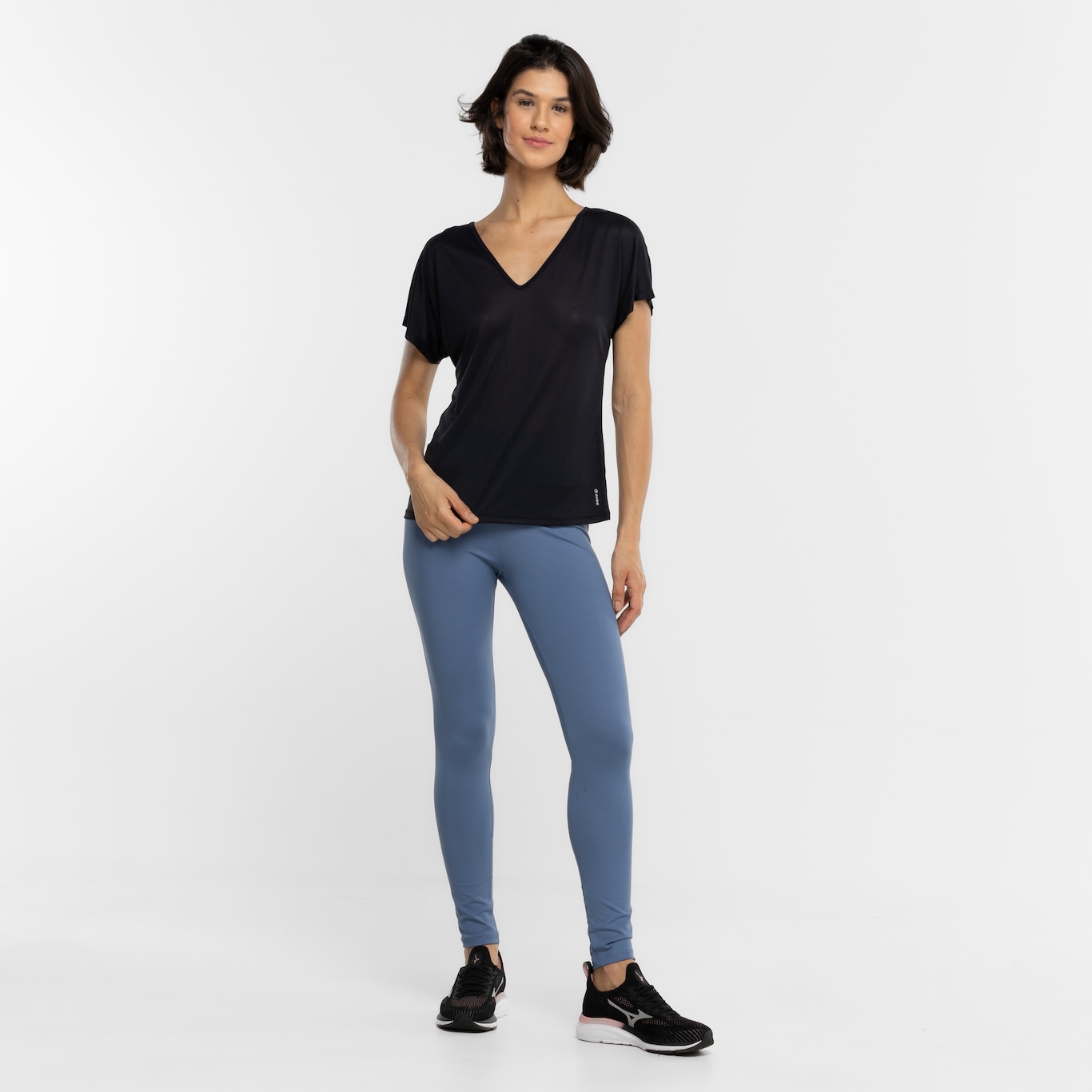 Camiseta Feminina Oxer Decote V - Foto 4