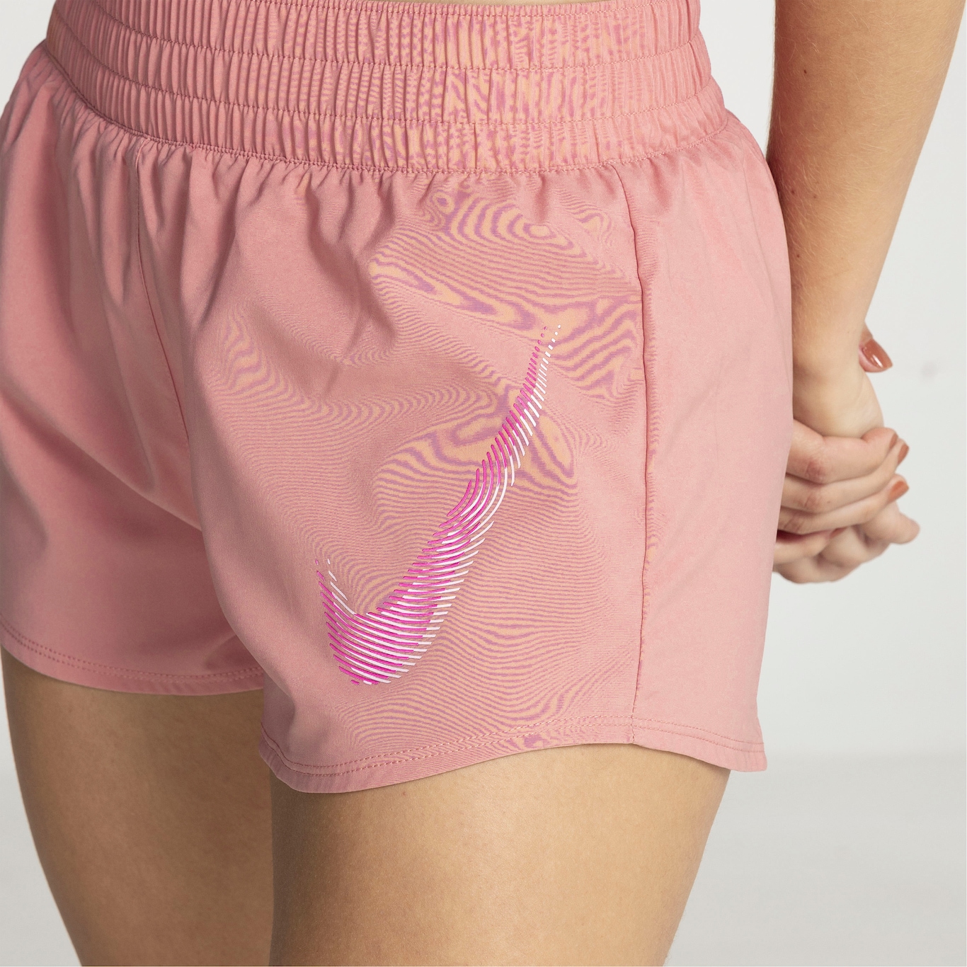 Short Feminino Nike Dri-Fit One Swoosh HBR - Foto 5