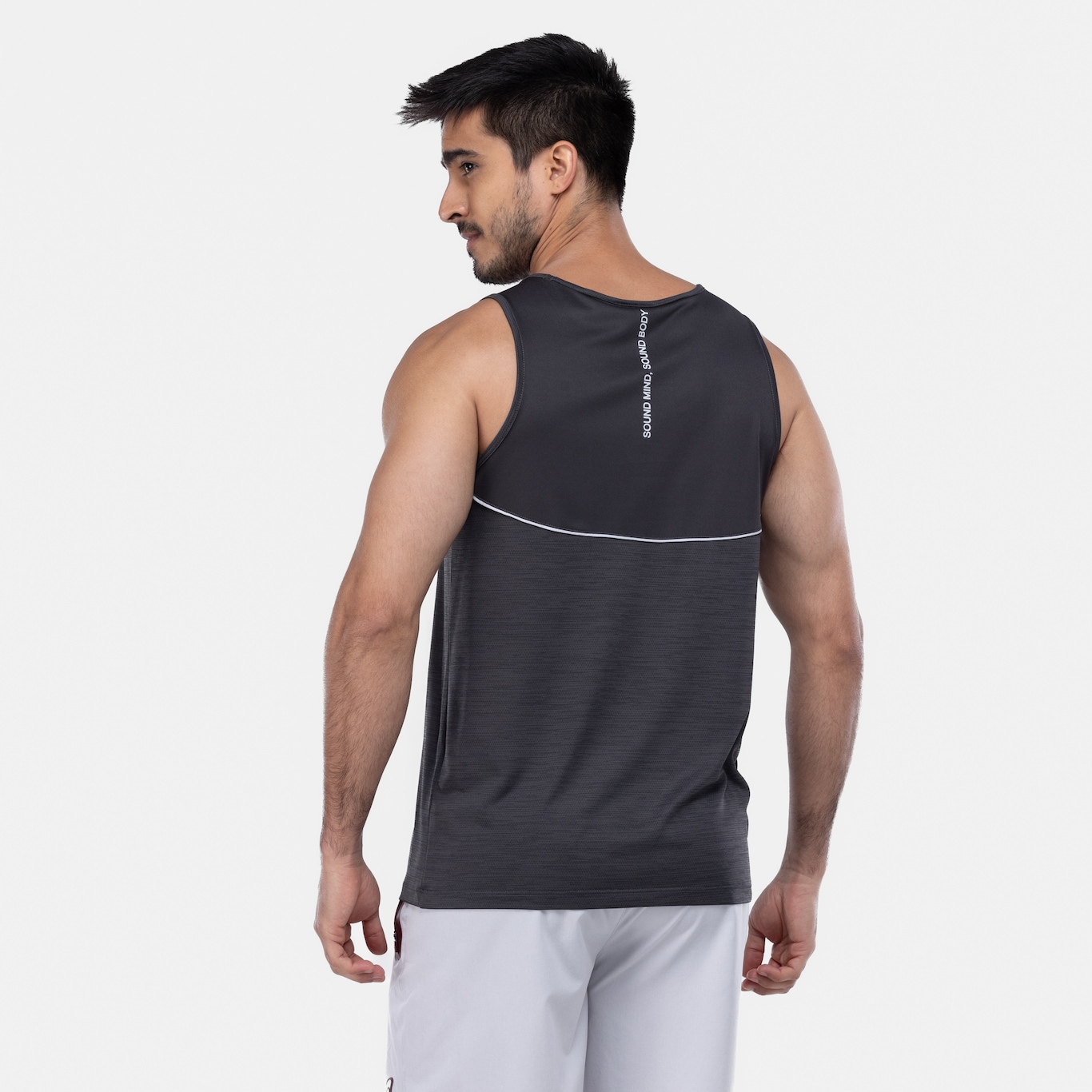 Camiseta Regata Masculina ASICS Leve Mesh Anti Odor - Foto 3