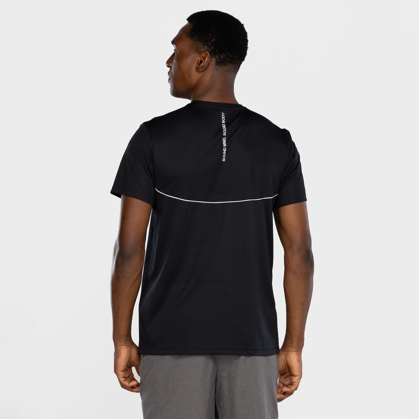 Camiseta Masculina ASICS Manga Curta Leve Mesh Anti Odor - Foto 3