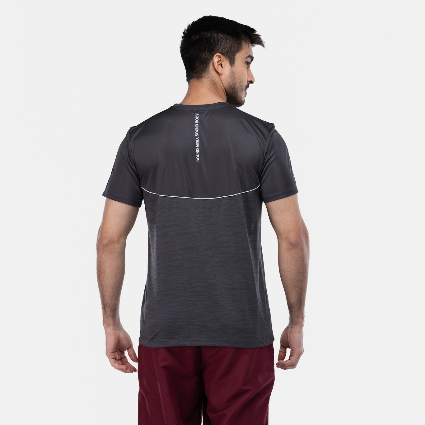 Camiseta Masculina ASICS Manga Curta Leve Mesh Anti Odor - Foto 3